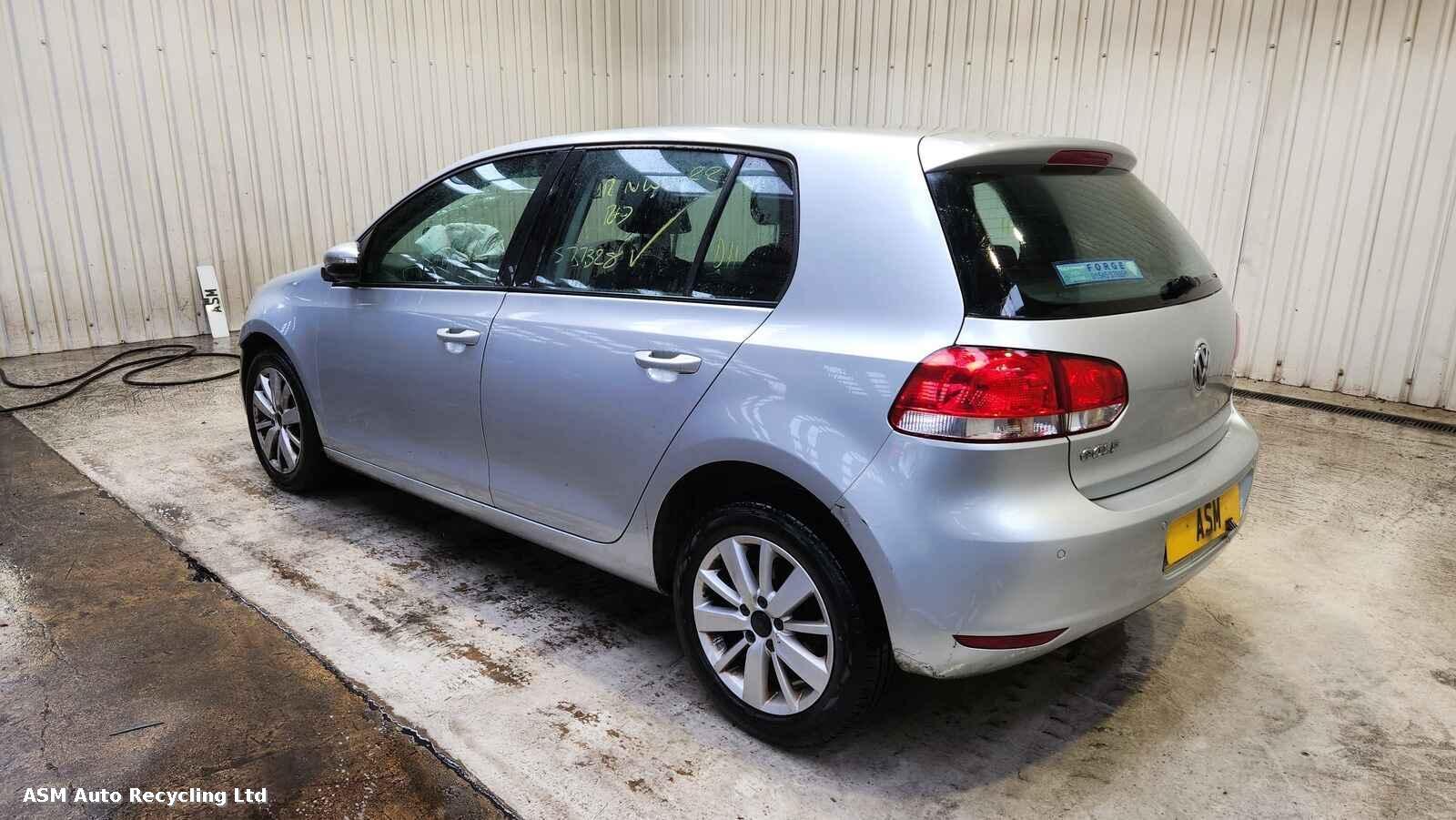 View Auto part Volkswagen Golf 2012 5 Door Hatchback Breaking
