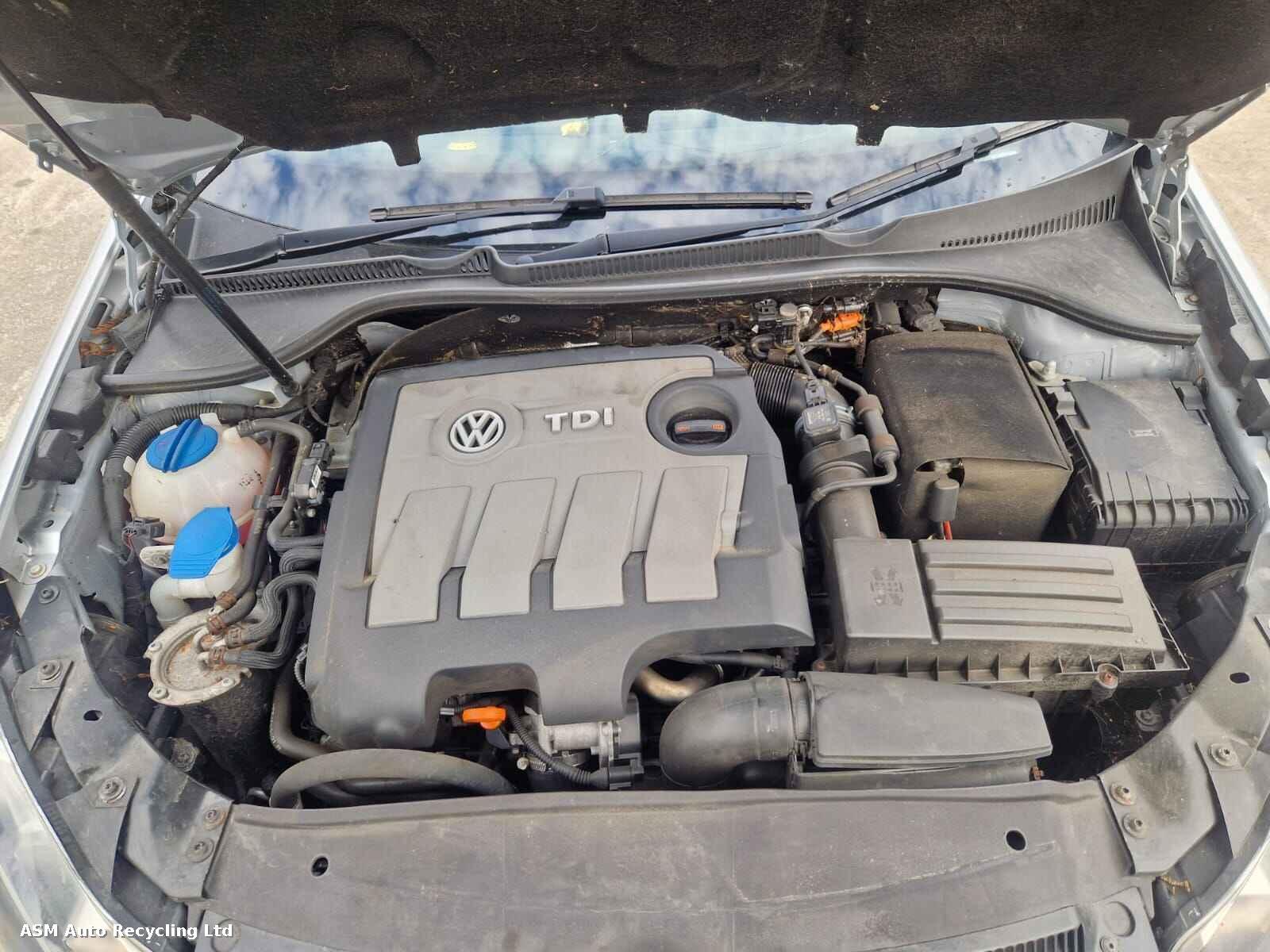 View Auto part Volkswagen Golf 2012 5 Door Hatchback Breaking