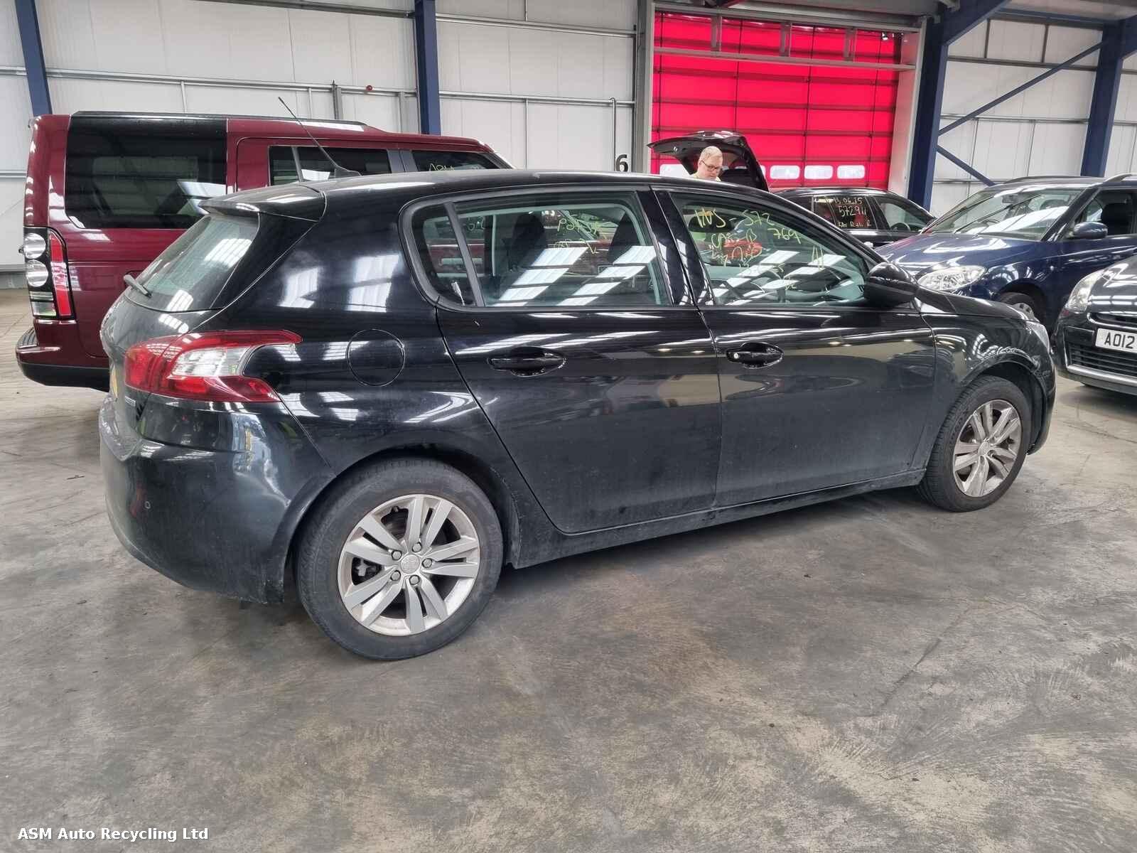 View Auto part Peugeot 308 2016 5 Door Hatchback Breaking