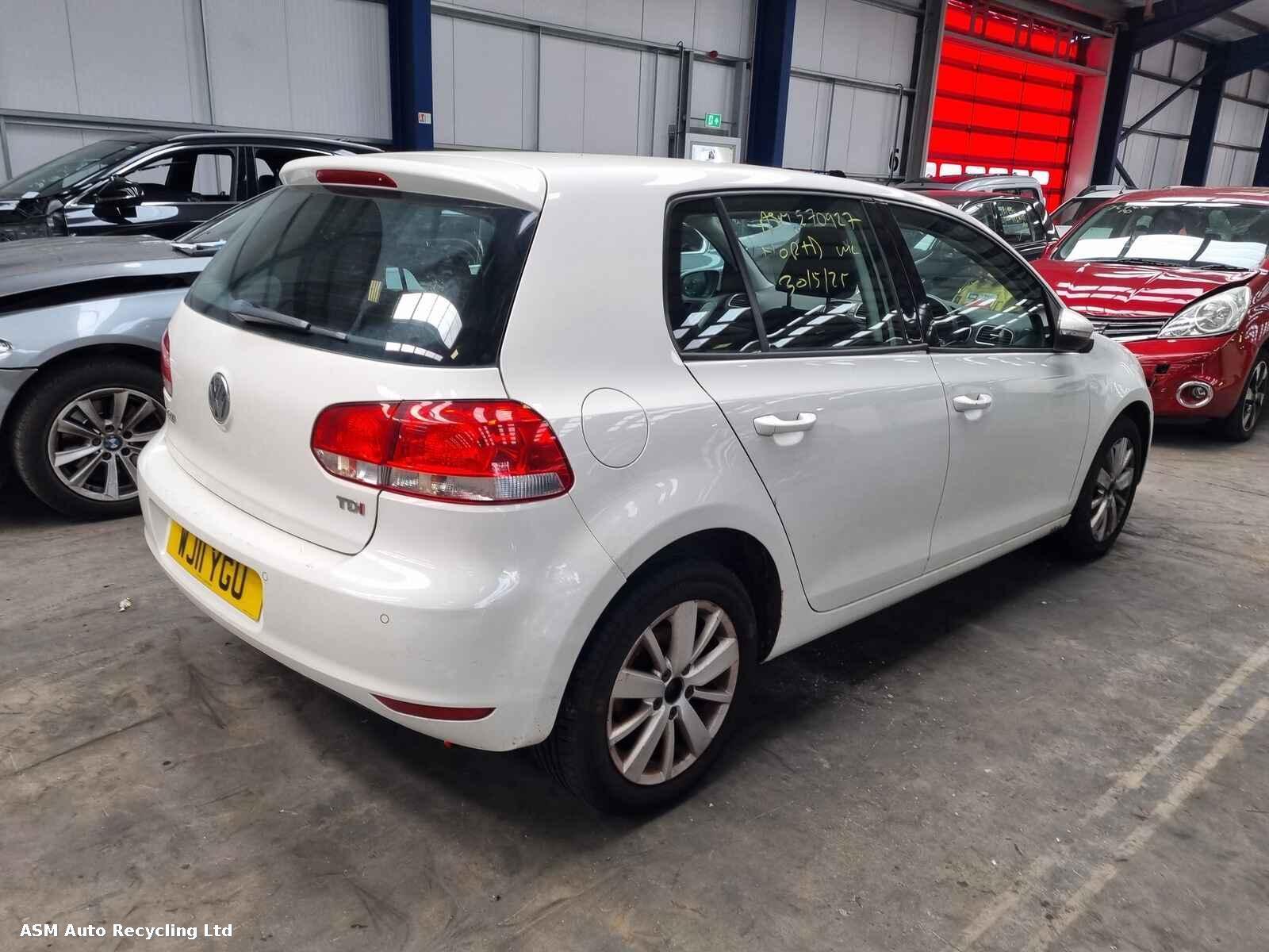 View Auto part Volkswagen Golf 2011 5 Door Hatchback Breaking