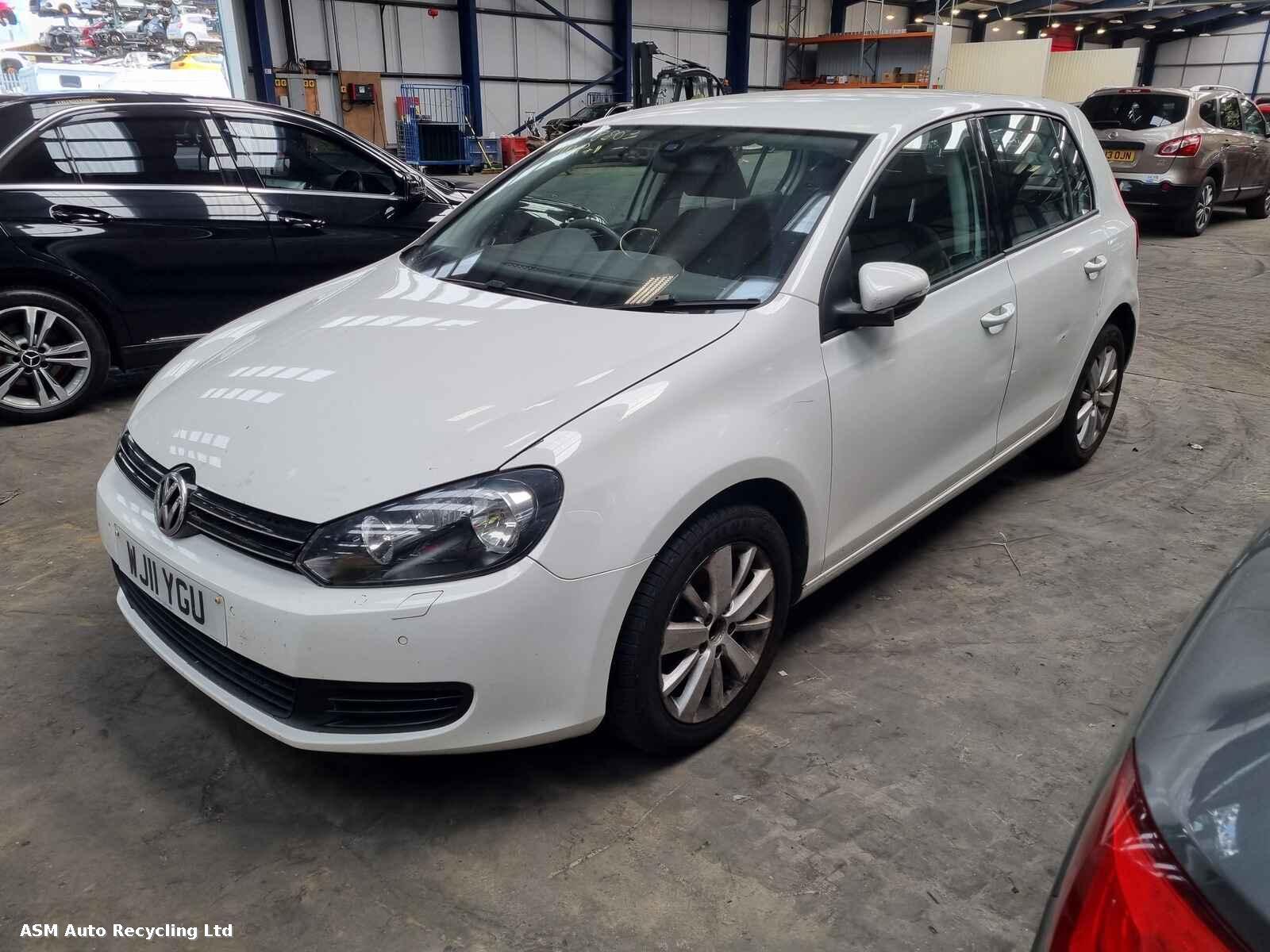 View Auto part Volkswagen Golf 2011 5 Door Hatchback Breaking