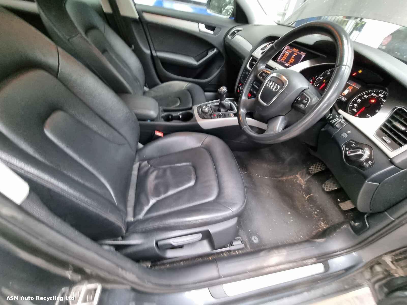 View Auto part Audi A4 2011 5 Door Estate Breaking