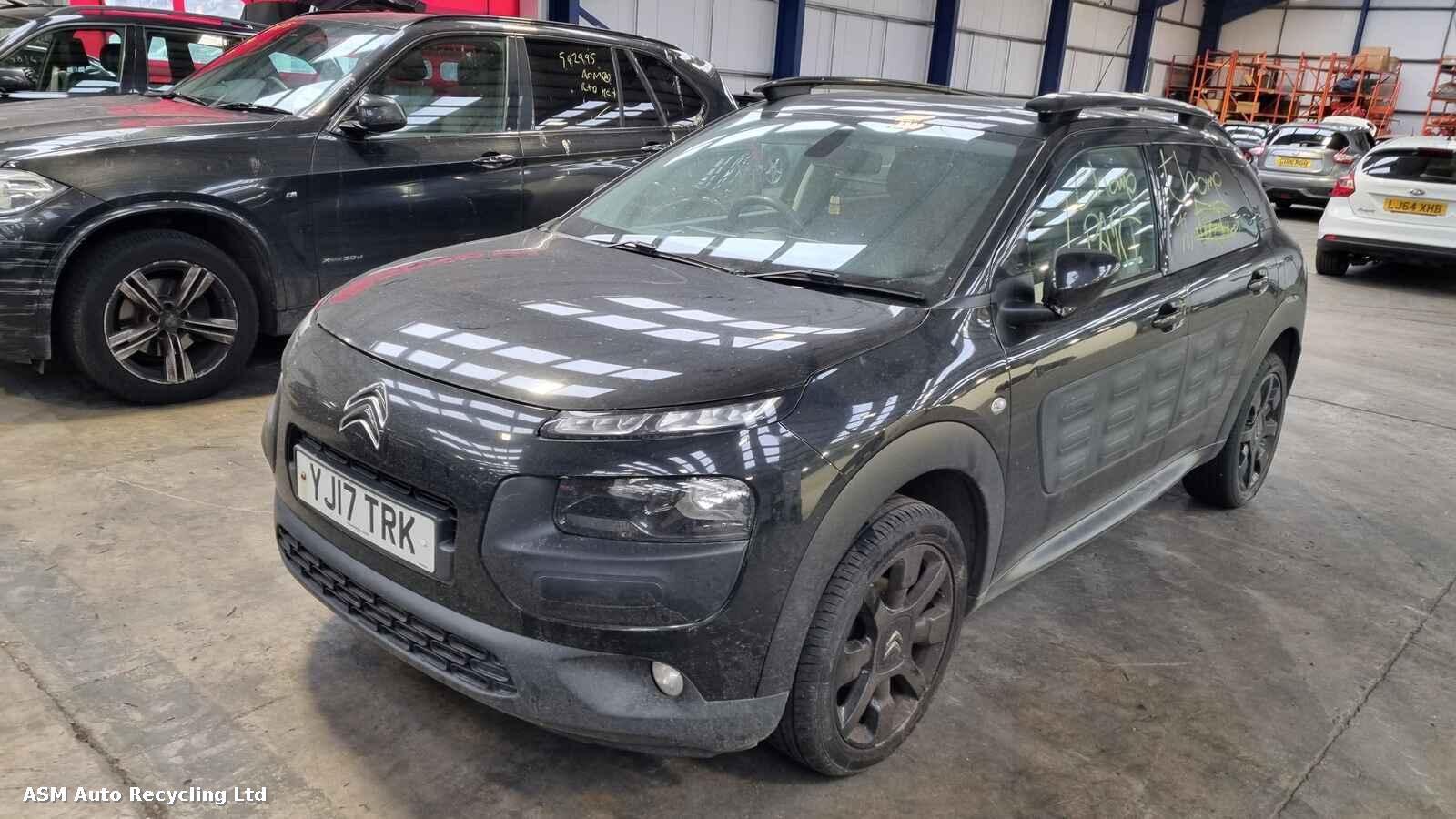 View Auto part Citroen C4 Cactus 2017 5 Door Hatchback Breaking