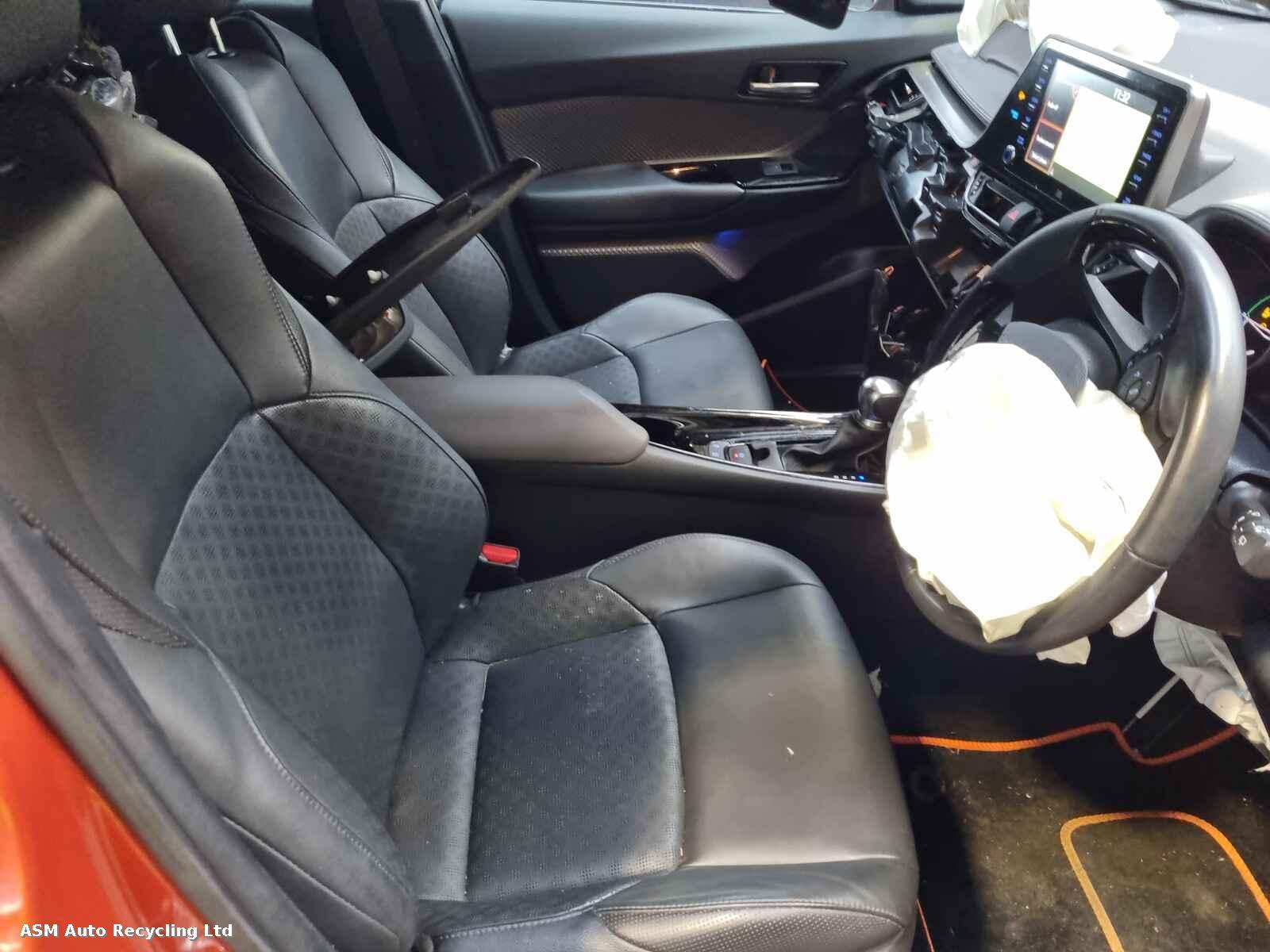 View Auto part Toyota C-hr 2020 5 Door Hatchback Breaking