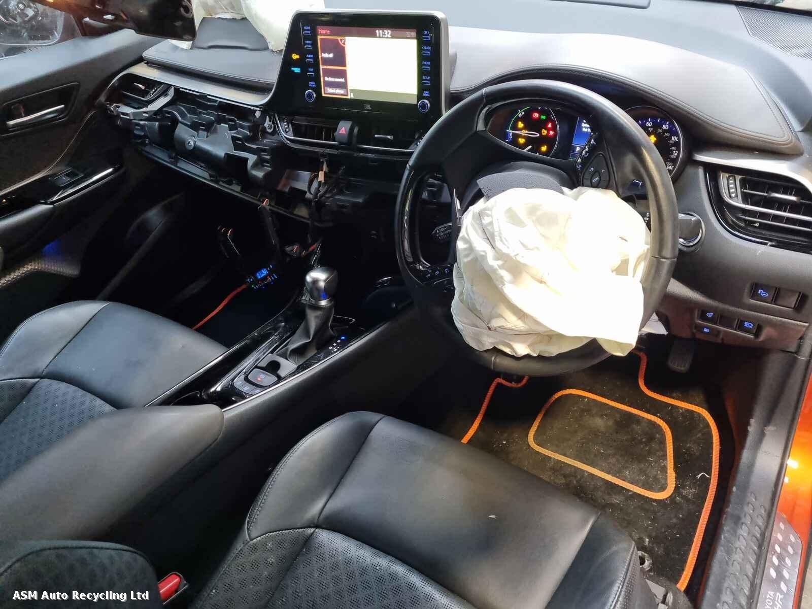 View Auto part Toyota C-hr 2020 5 Door Hatchback Breaking