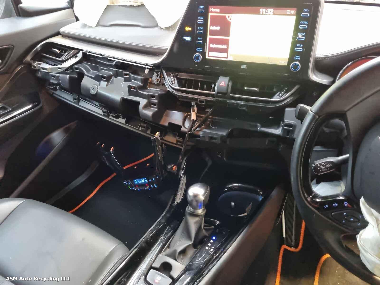 View Auto part Toyota C-hr 2020 5 Door Hatchback Breaking
