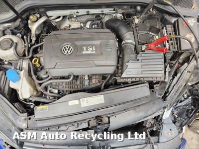View Auto part Volkswagen Golf 2017 5 Door Hatchback Breaking