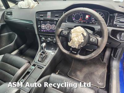 View Auto part Volkswagen Golf 2017 5 Door Hatchback Breaking