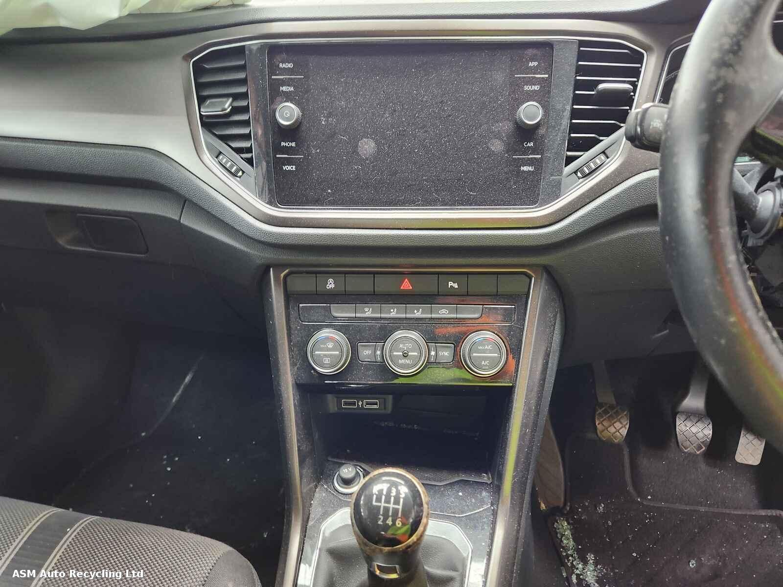 View Auto part Volkswagen T-roc 2018 5 Door Hatchback Breaking