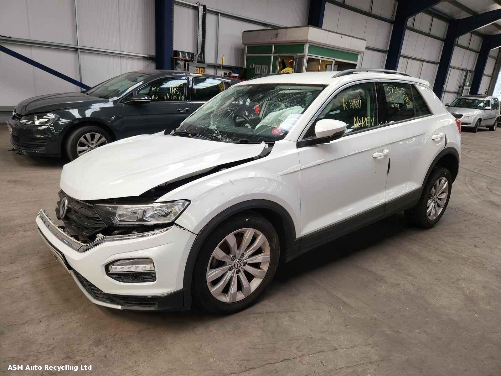 View Auto part Volkswagen T-roc 2018 5 Door Hatchback Breaking