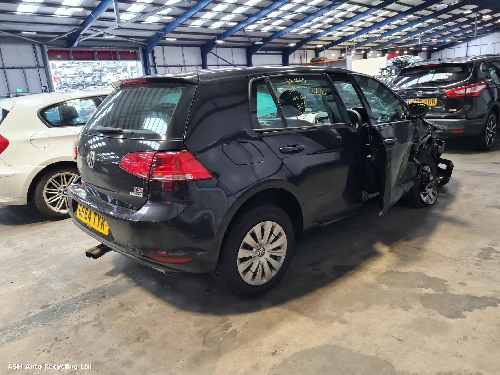 View Auto part Volkswagen Golf 2014 5 Door Hatchback Breaking
