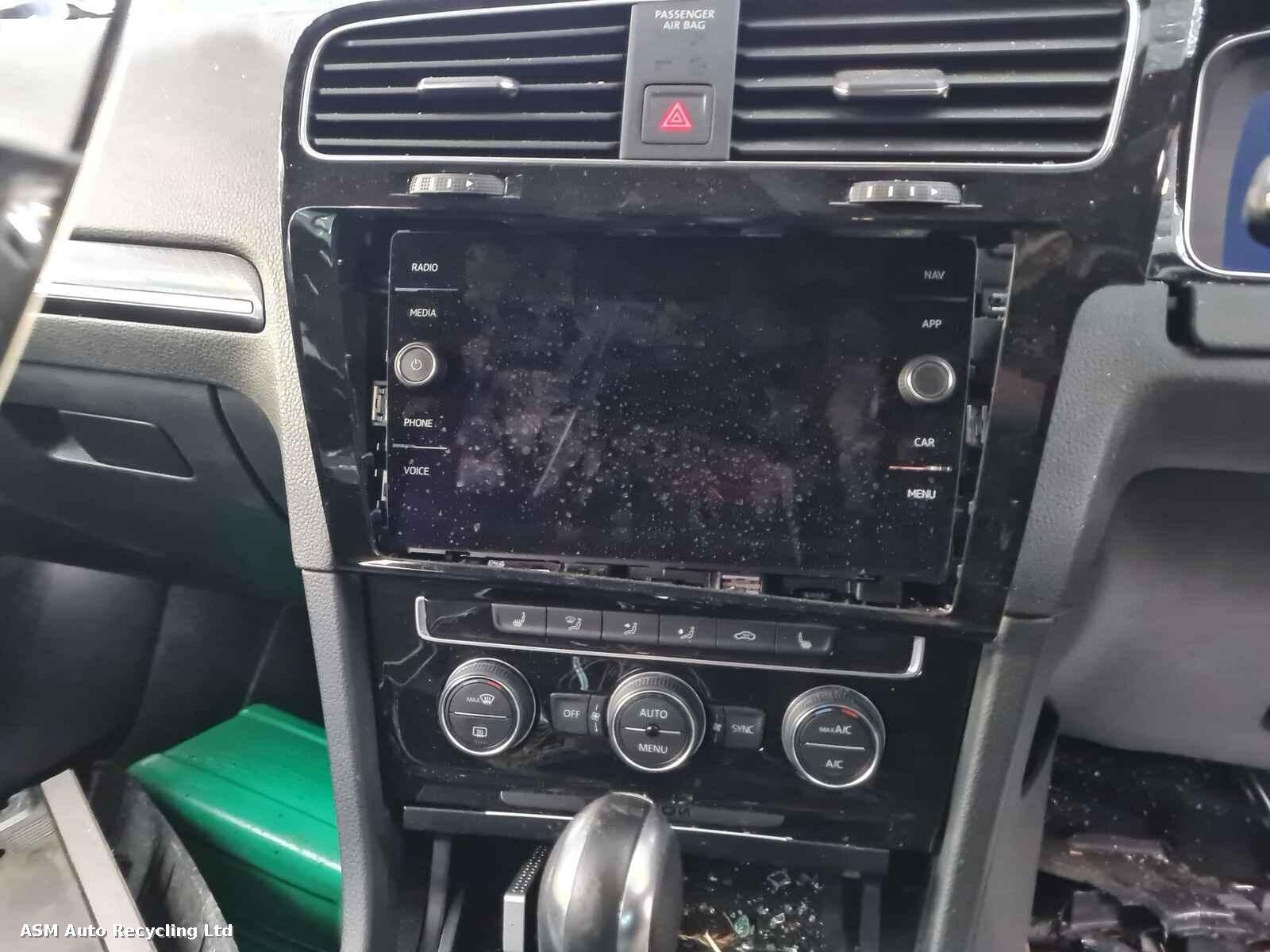 View Auto part Volkswagen Golf 2019 5 Door Hatchback Breaking
