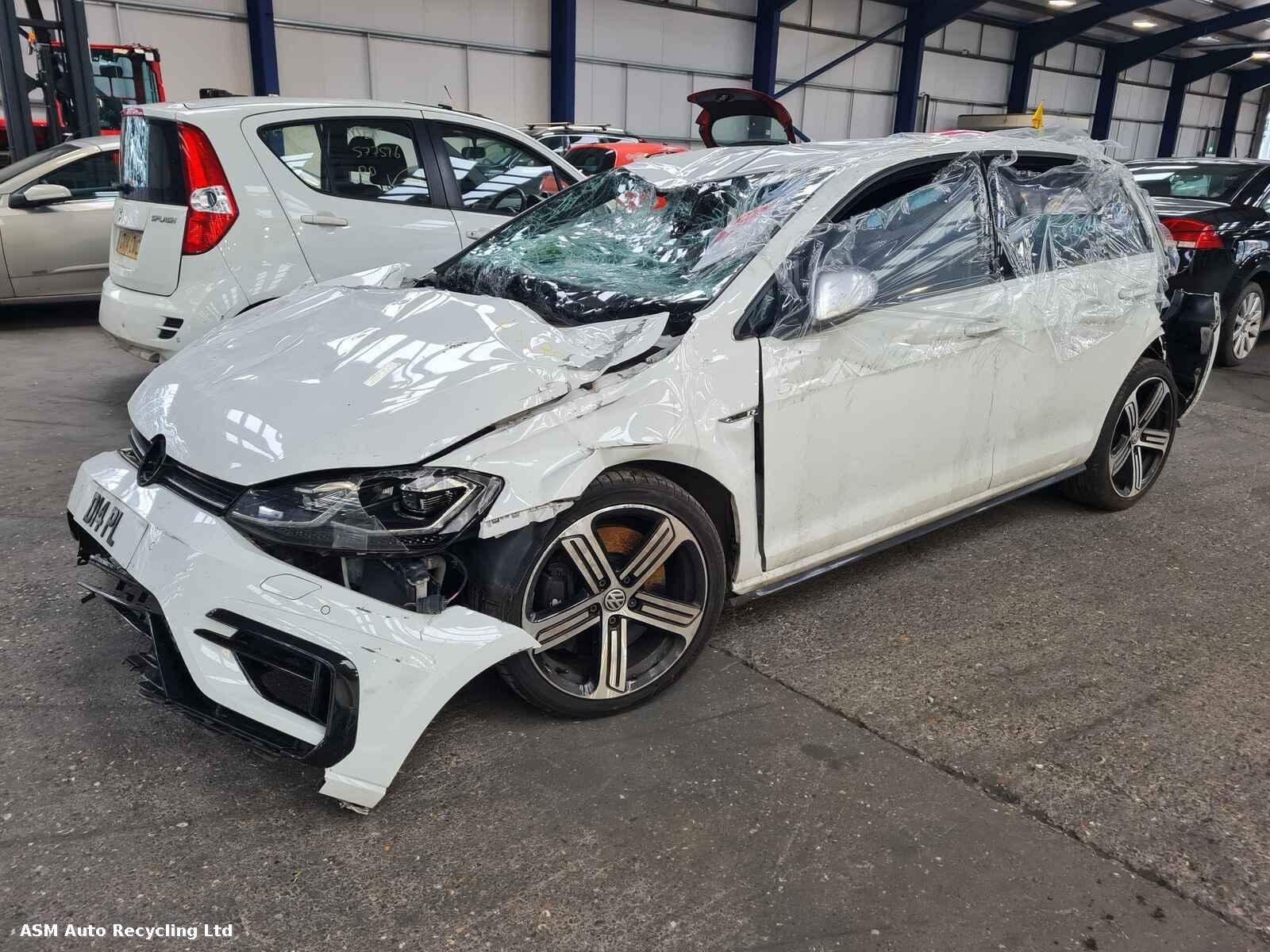 View Auto part Volkswagen Golf 2019 5 Door Hatchback Breaking