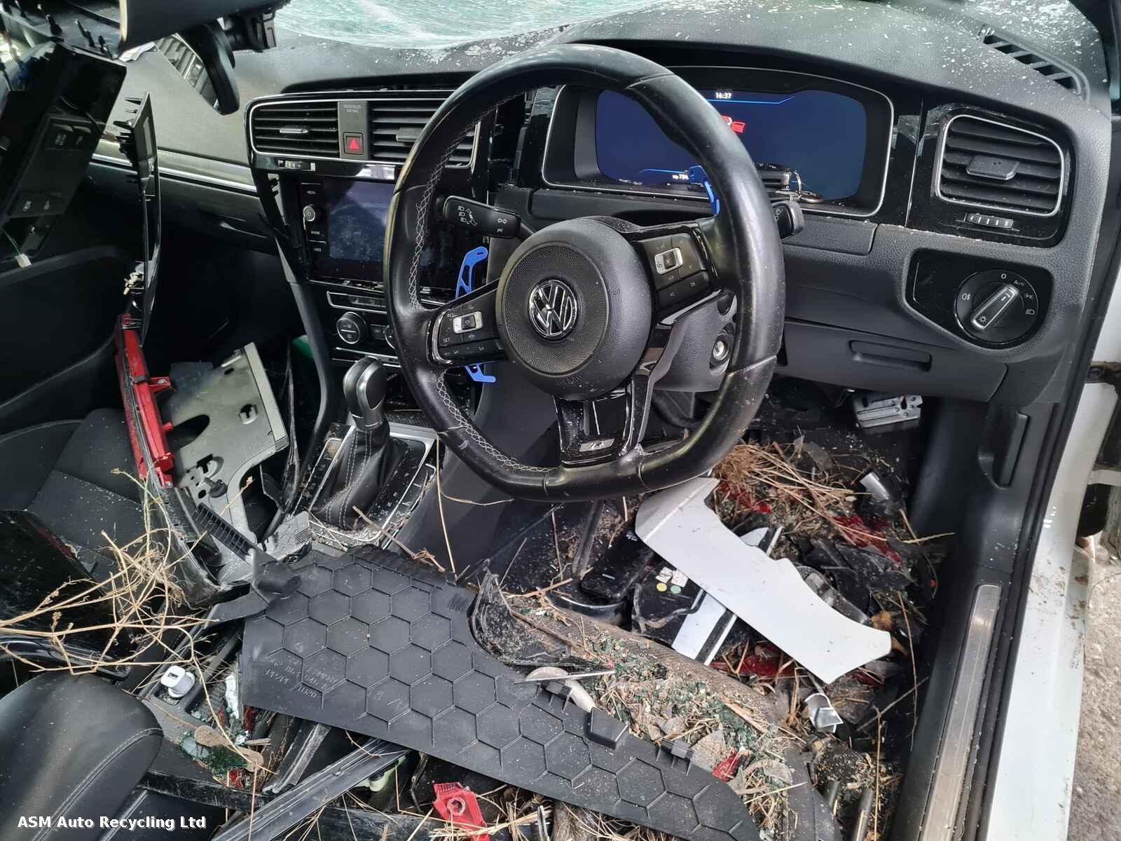 View Auto part Volkswagen Golf 2019 5 Door Hatchback Breaking