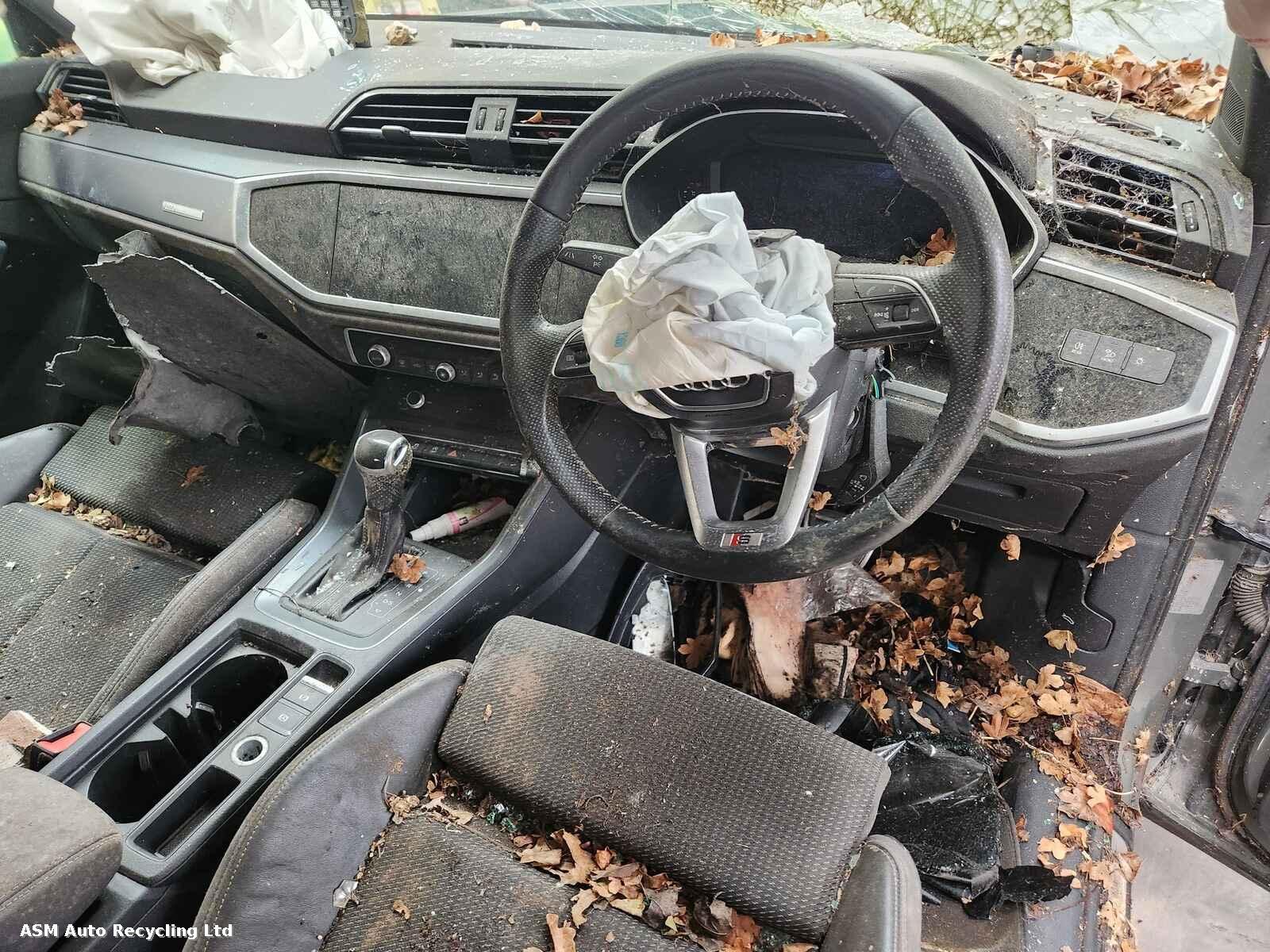 Audi Q3 2019 5 Door Estate Breaking View Auto part Audi Q3 2019 5 Door Estate Breaking