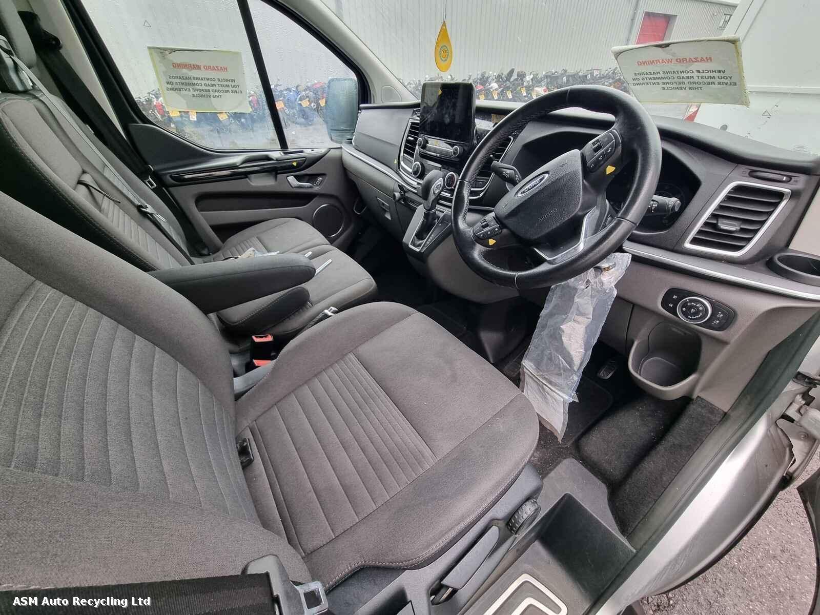 Ford Tourneo Custom 2019 4 Door Mpv Breaking View Auto part Ford Tourneo Custom 2019 4 Door Mpv Breaking
