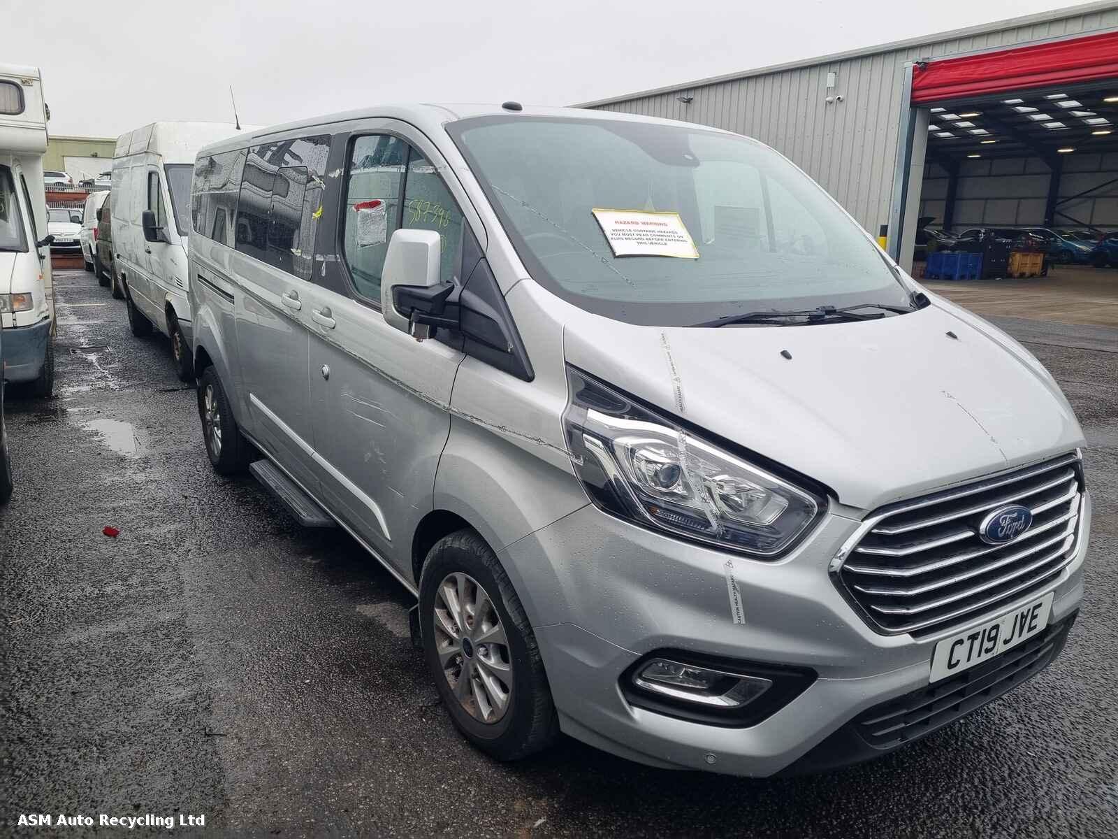 Image for a Ford Tourneo Custom 2019 4 Door Mpv Breaking