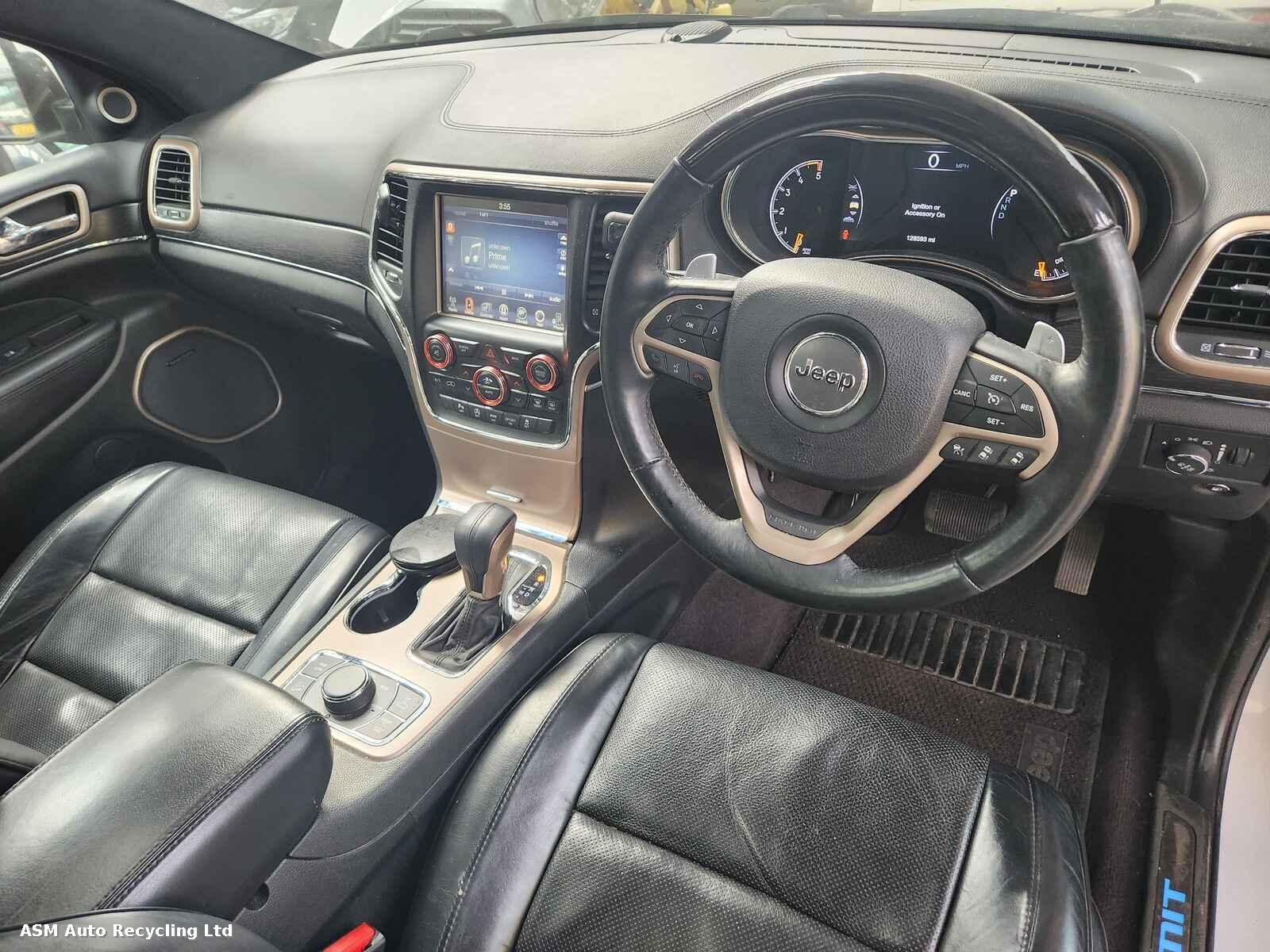 View Auto part Jeep Grand Cherokee 2017 5 Door Estate Breaking