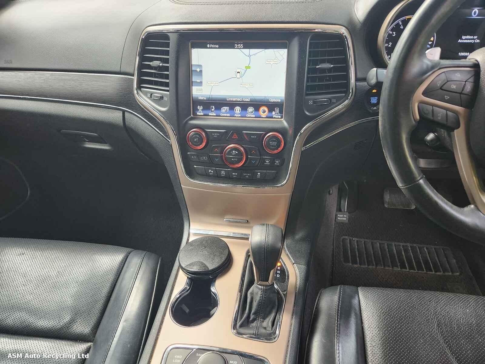 View Auto part Jeep Grand Cherokee 2017 5 Door Estate Breaking