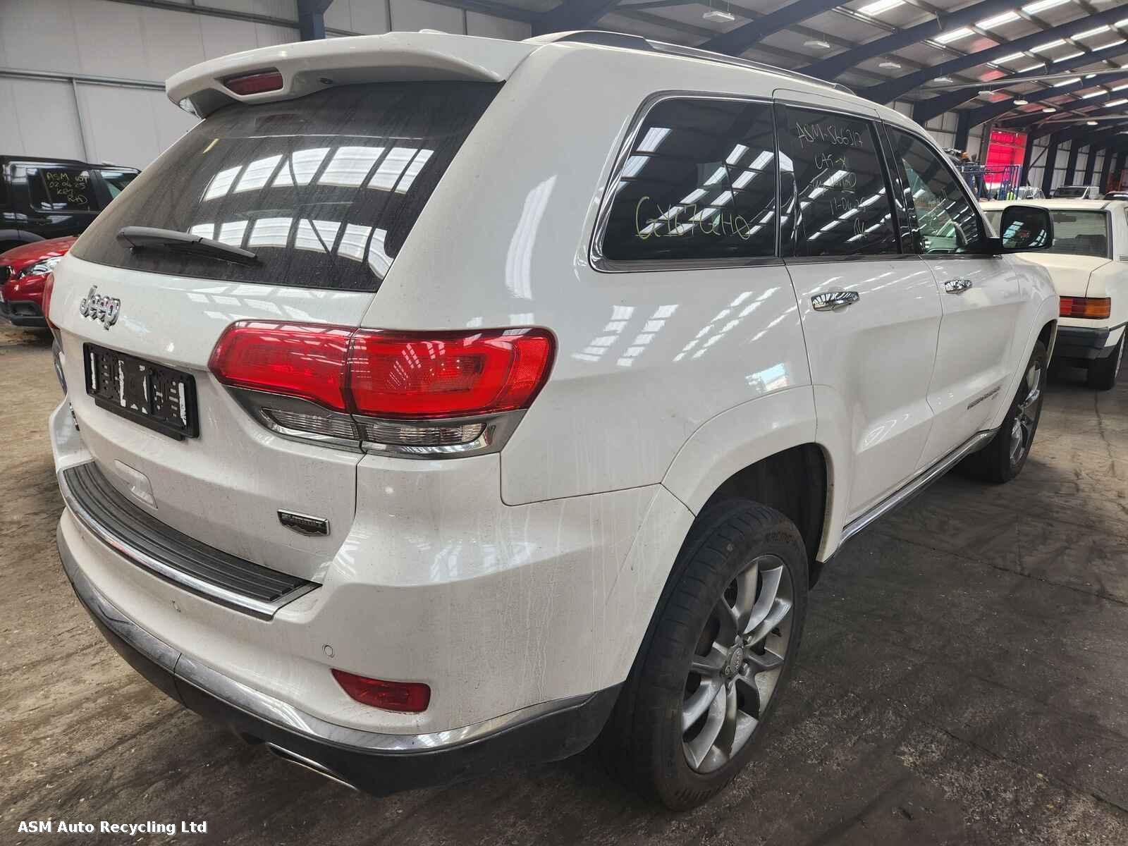 View Auto part Jeep Grand Cherokee 2017 5 Door Estate Breaking