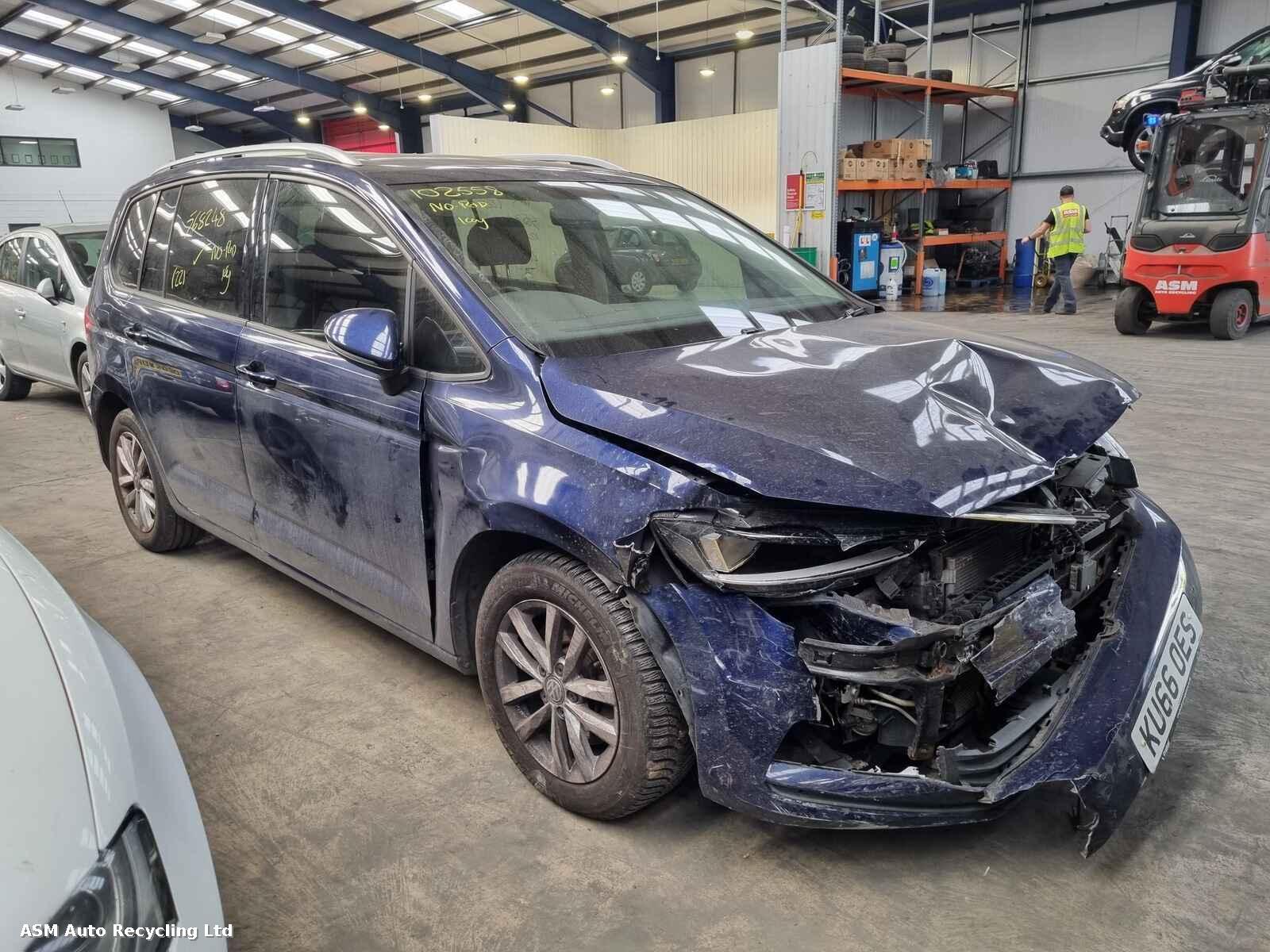 Image for a Volkswagen Touran 2016 5 Door Mpv Breaking