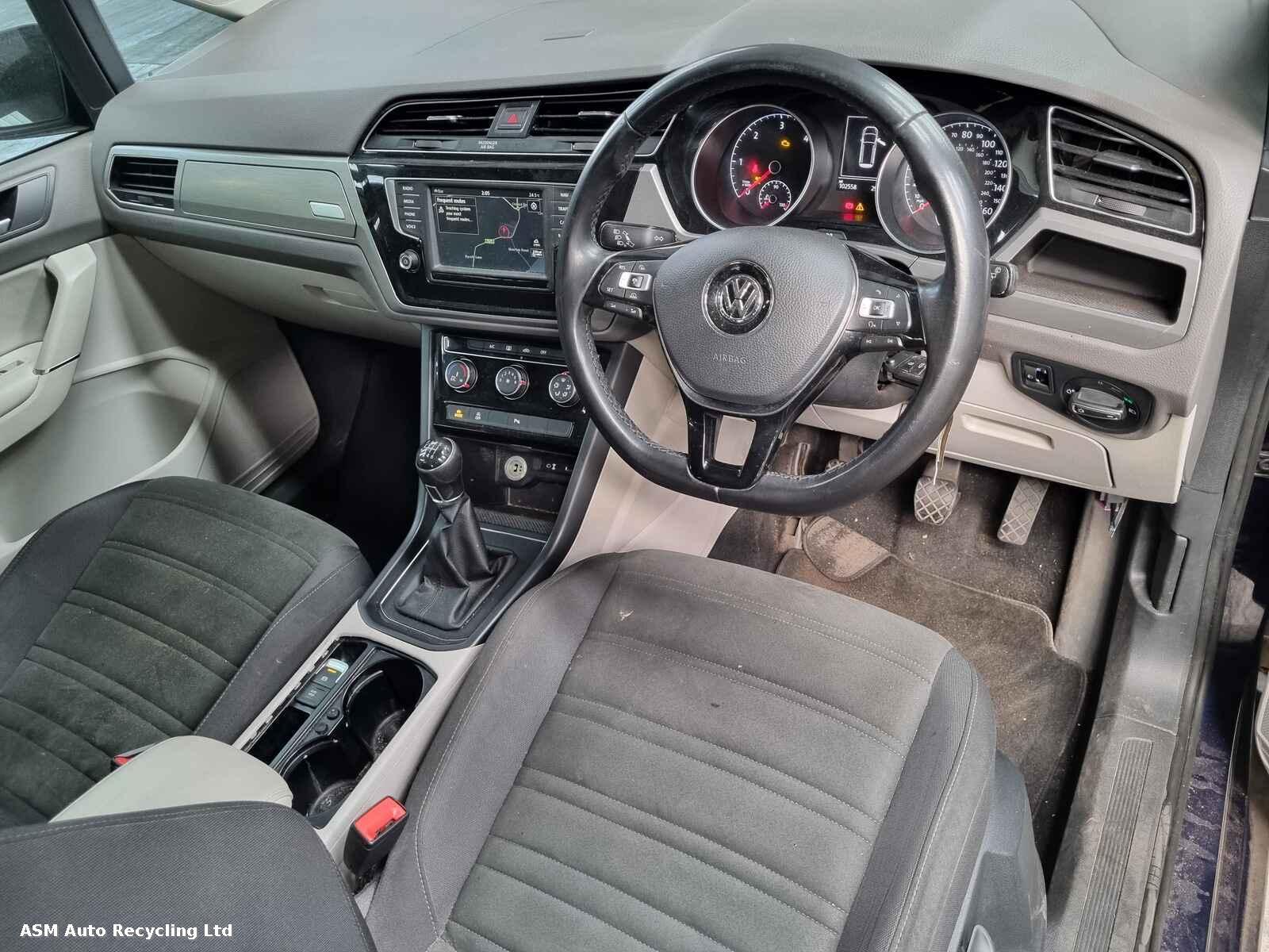 Volkswagen Touran 2016 5 Door Mpv Breaking View Auto part Volkswagen Touran 2016 5 Door Mpv Breaking