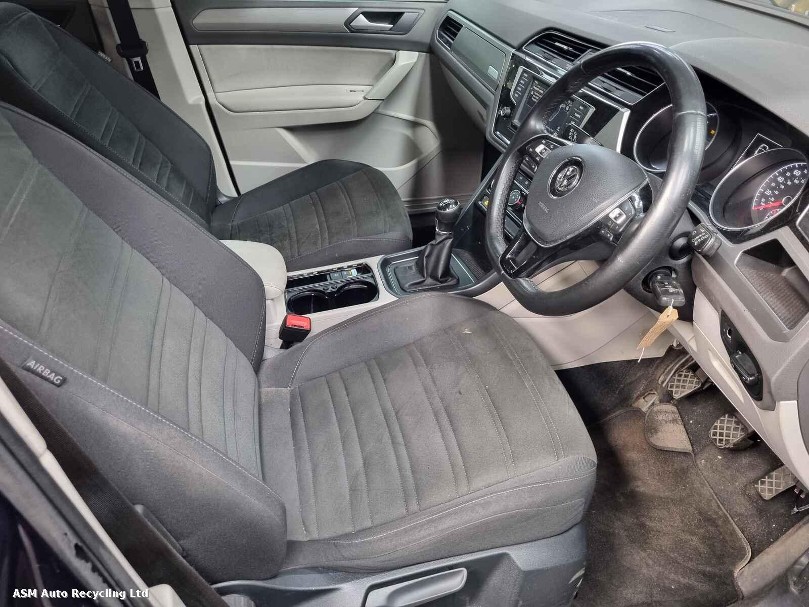 Volkswagen Touran 2016 5 Door Mpv Breaking View Auto part Volkswagen Touran 2016 5 Door Mpv Breaking
