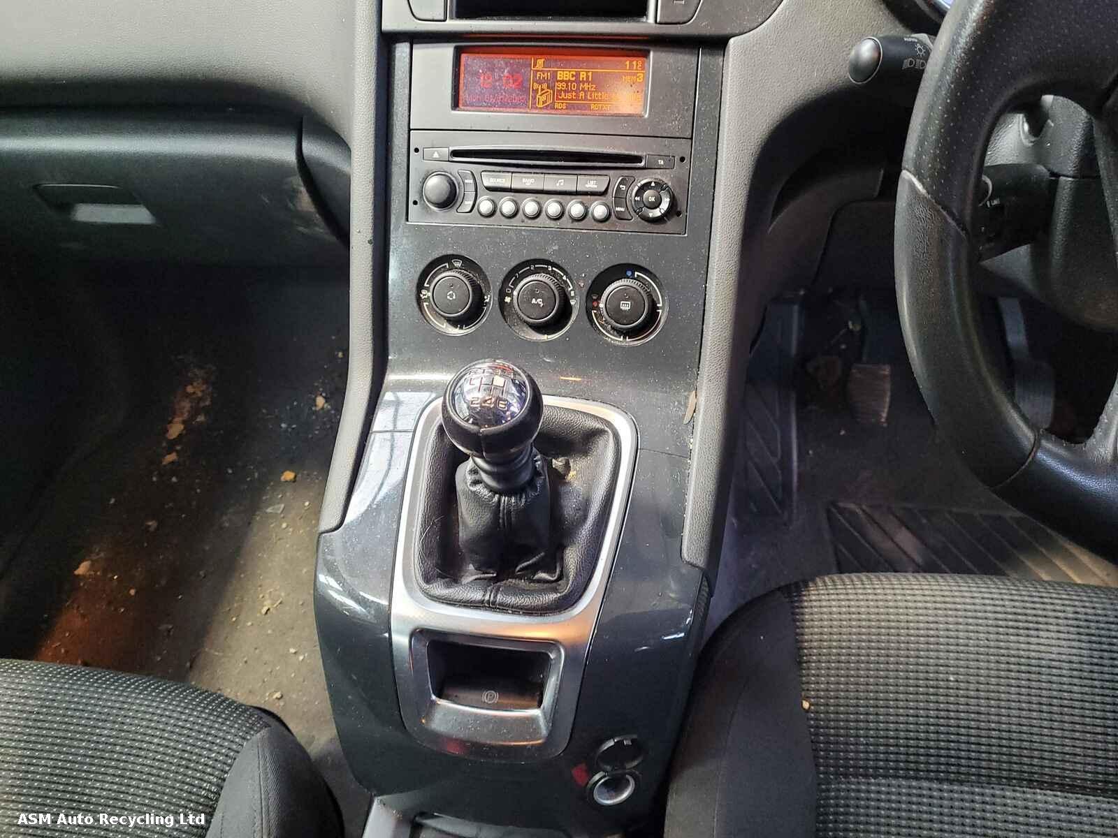 Peugeot 5008 2015 5 Door Mpv Breaking View Auto part Peugeot 5008 2015 5 Door Mpv Breaking