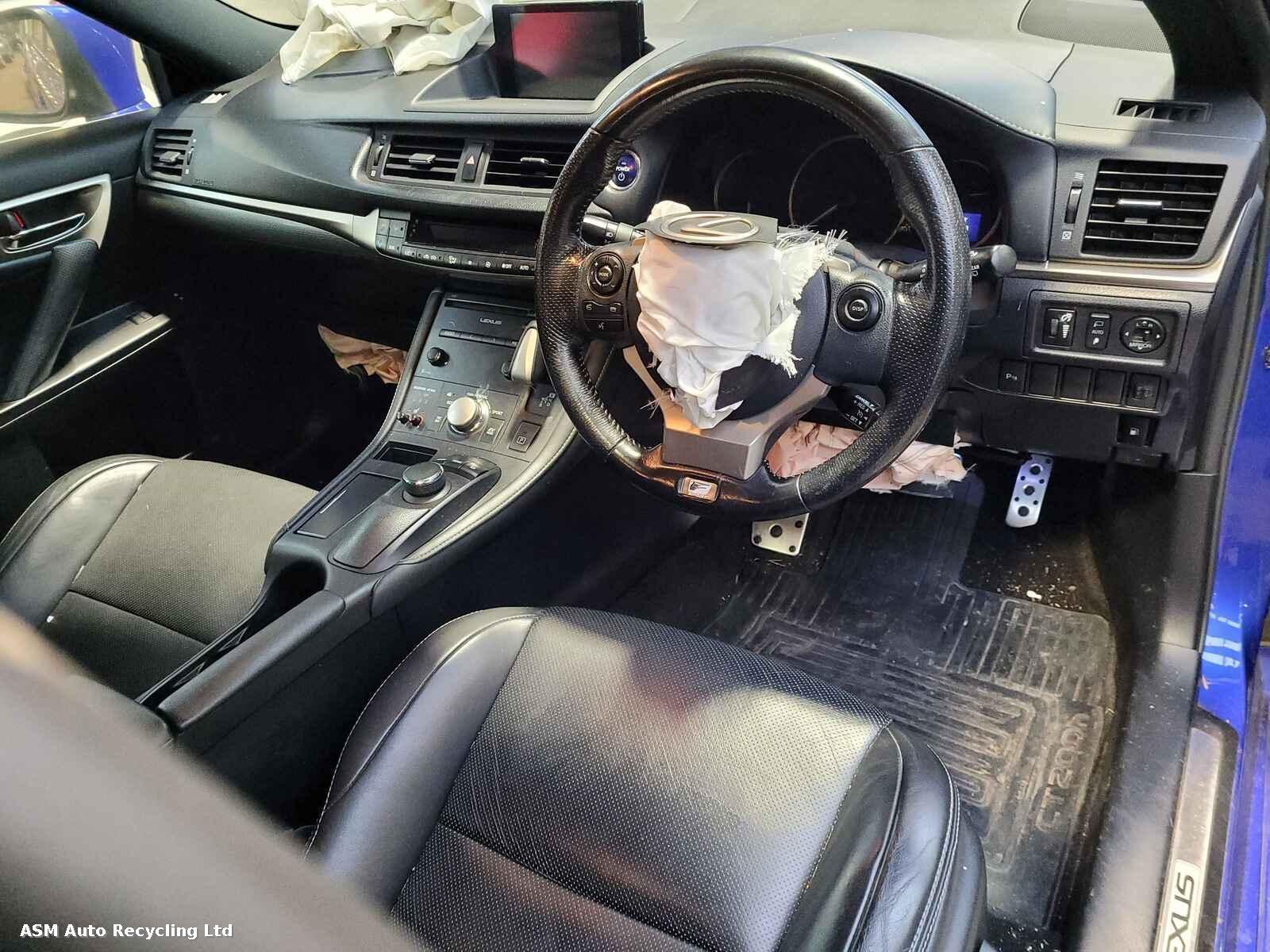 View Auto part Lexus Ct200 2016 5 Door Hatchback Breaking