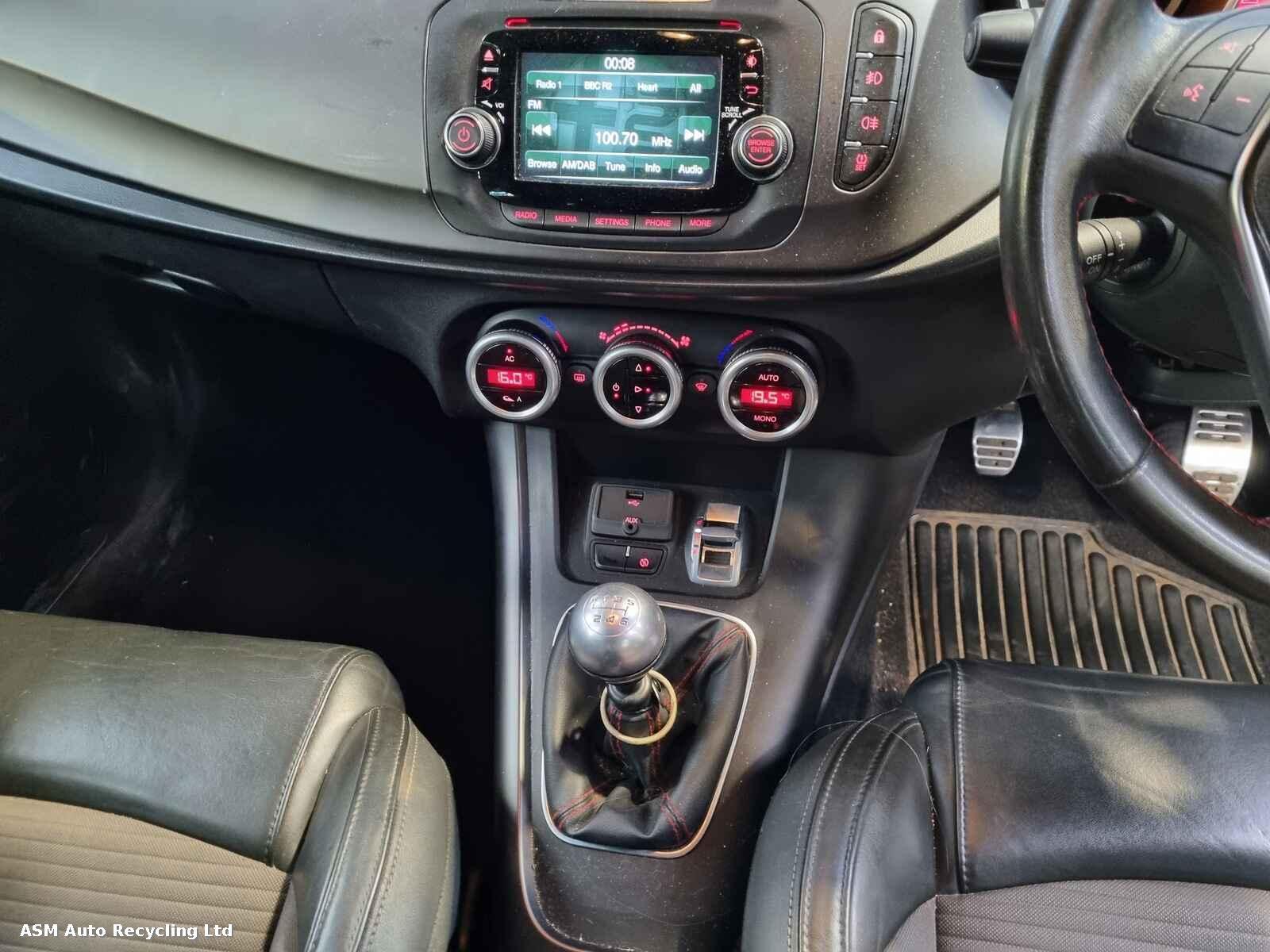 View Auto part Alfa Romeo Giulietta 2014 5 Door Hatchback Breaking