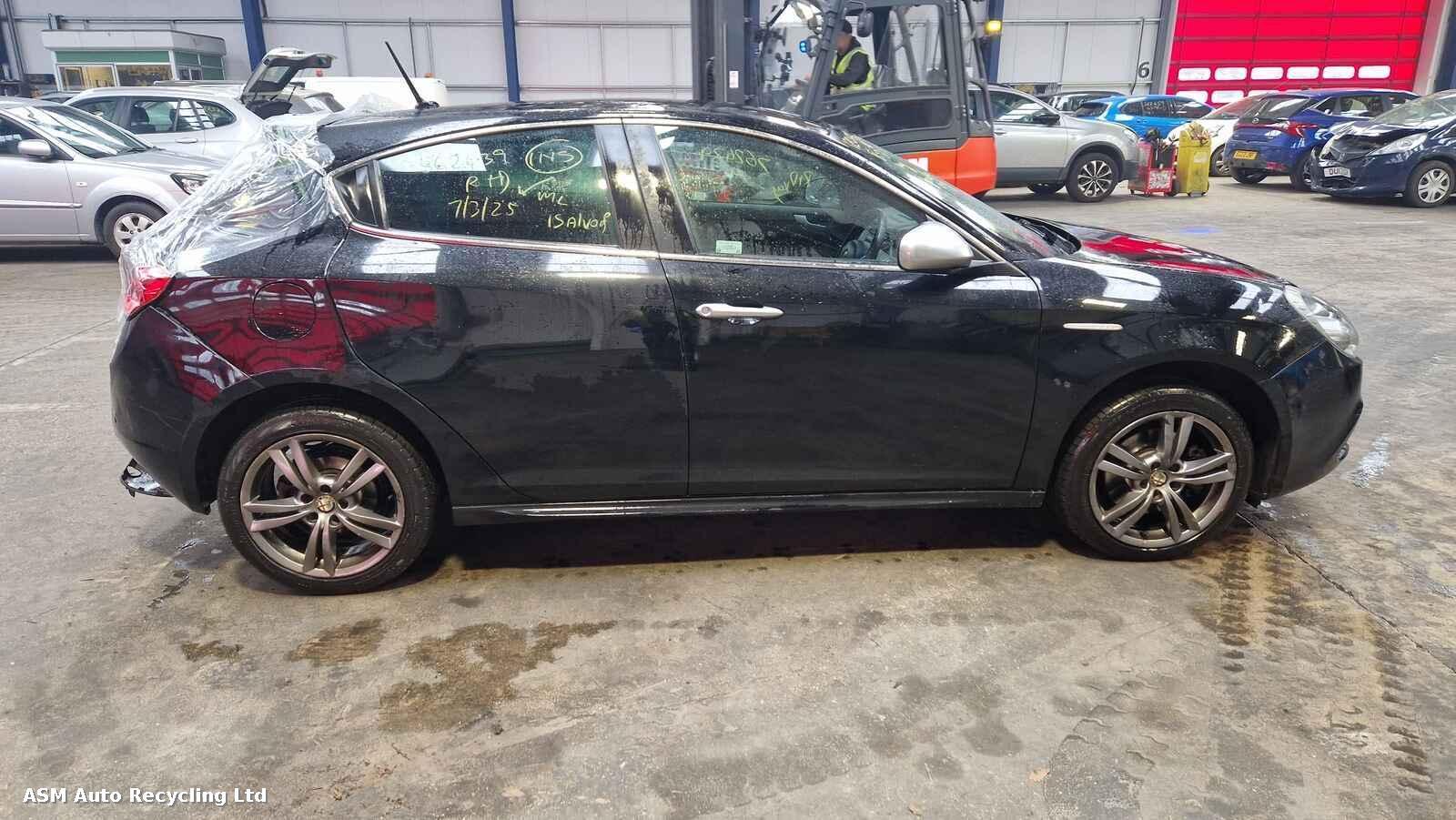 View Auto part Alfa Romeo Giulietta 2014 5 Door Hatchback Breaking
