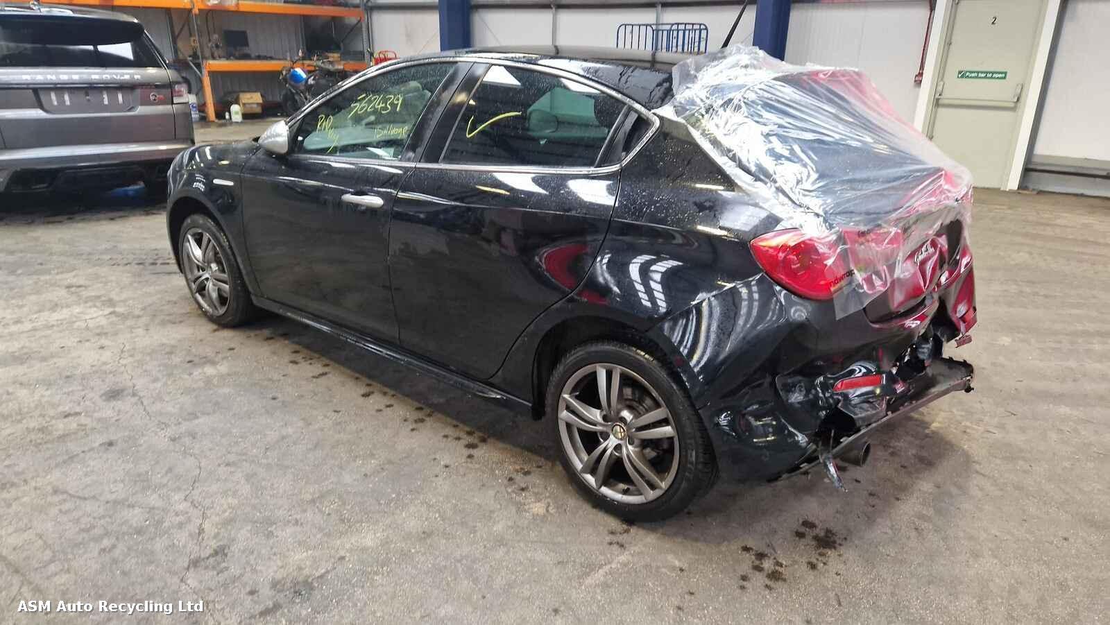 View Auto part Alfa Romeo Giulietta 2014 5 Door Hatchback Breaking