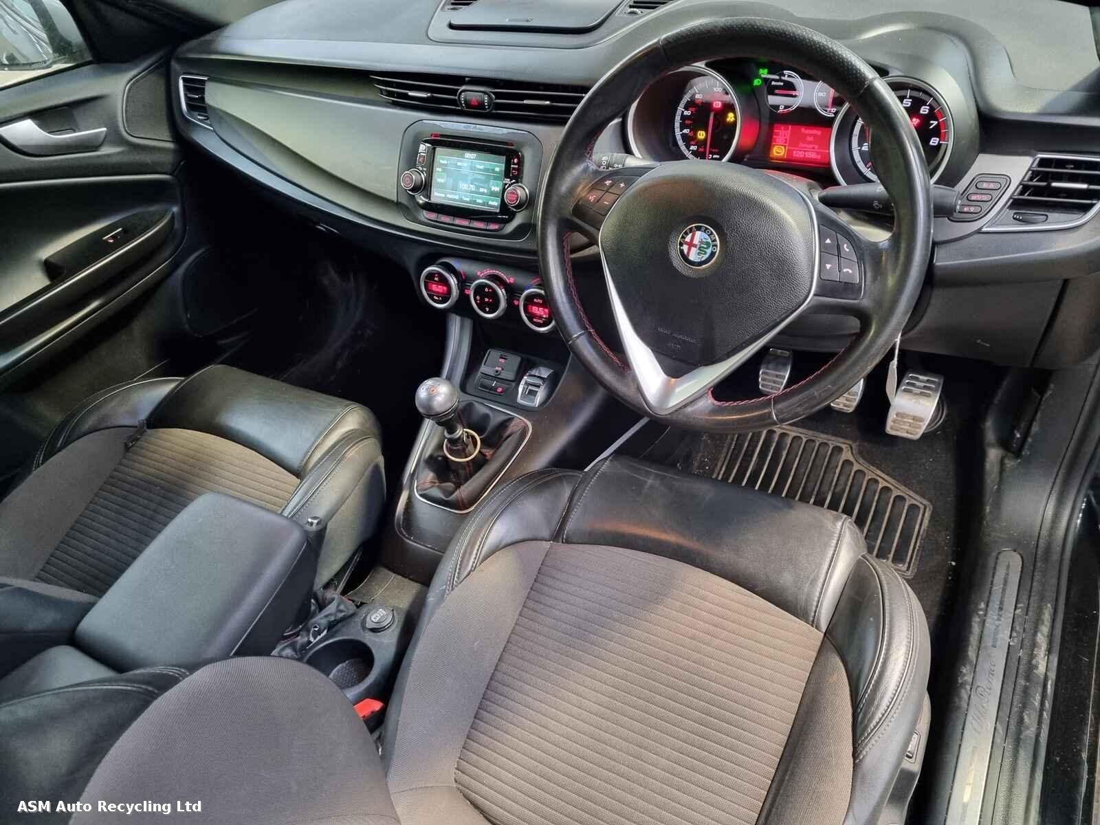 View Auto part Alfa Romeo Giulietta 2014 5 Door Hatchback Breaking