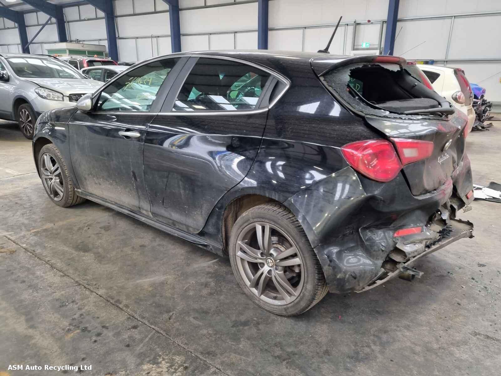 View Auto part Alfa Romeo Giulietta 2014 5 Door Hatchback Breaking