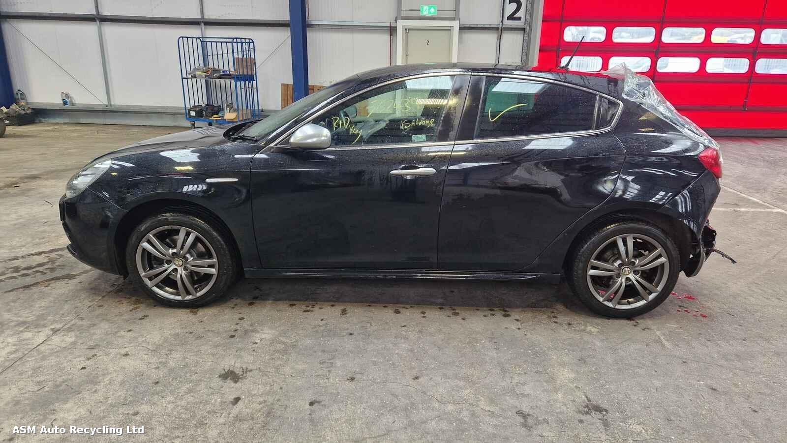 View Auto part Alfa Romeo Giulietta 2014 5 Door Hatchback Breaking