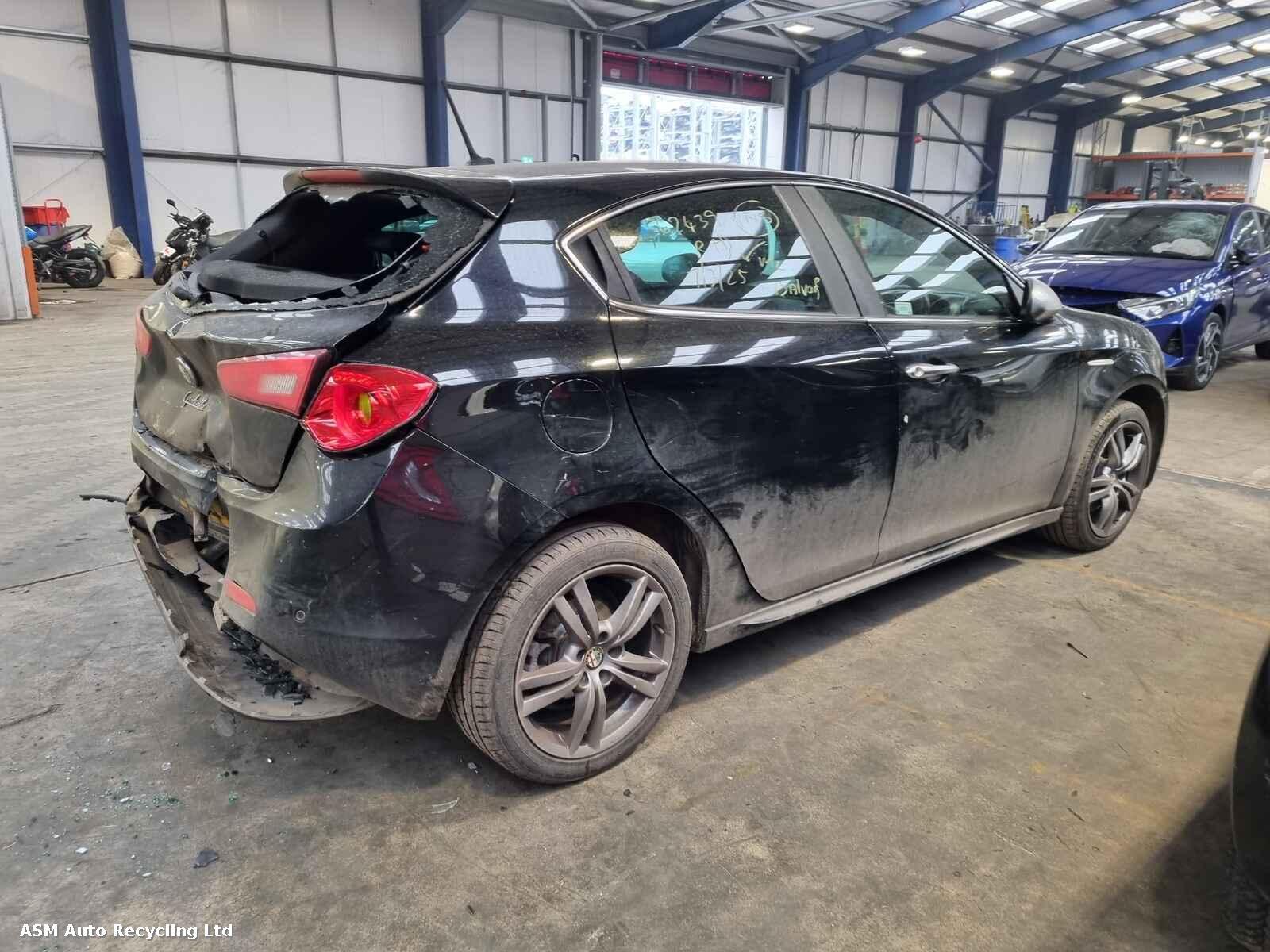 View Auto part Alfa Romeo Giulietta 2014 5 Door Hatchback Breaking