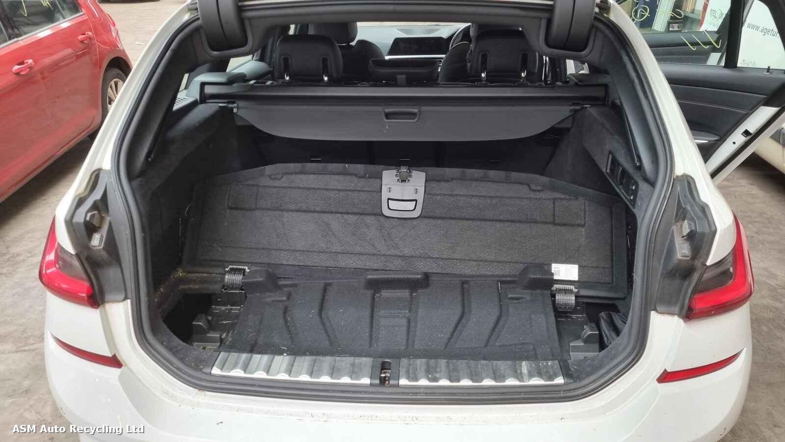 Bmw 3 Series 2019 5 Door Estate Breaking View Auto part Bmw 3 Series 2019 5 Door Estate Breaking