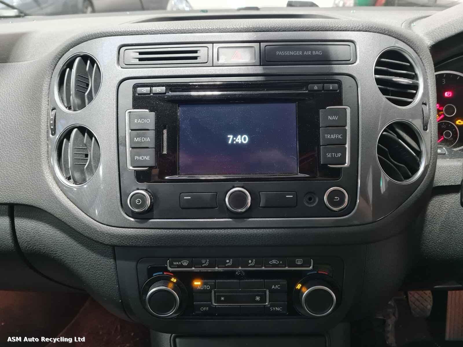 View Auto part Volkswagen Tiguan 2014 5 Door Estate Breaking