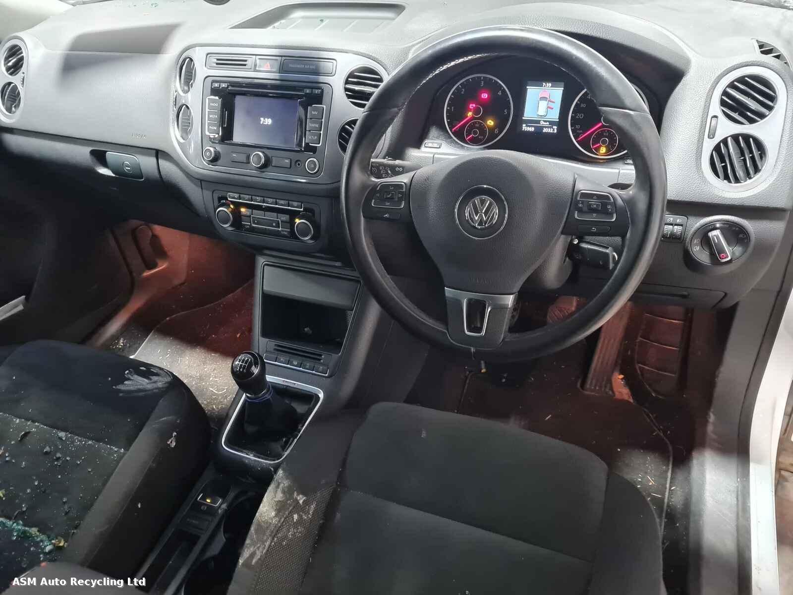 View Auto part Volkswagen Tiguan 2014 5 Door Estate Breaking