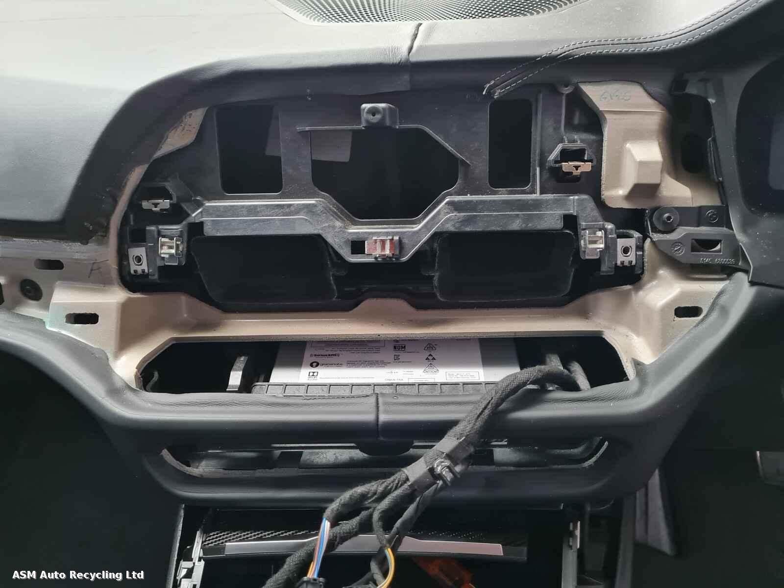 View Auto part Bmw 3 Series 2022 Unknown Saloon Breaking