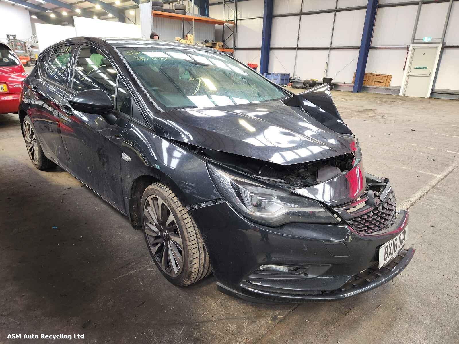 Image for a Vauxhall Astra 2016 5 Door Hatchback Breaking