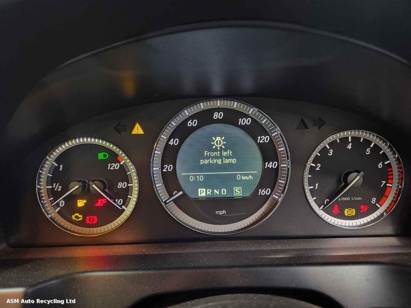 View Auto part Mercedes C Class 2008 4 Door Saloon Breaking