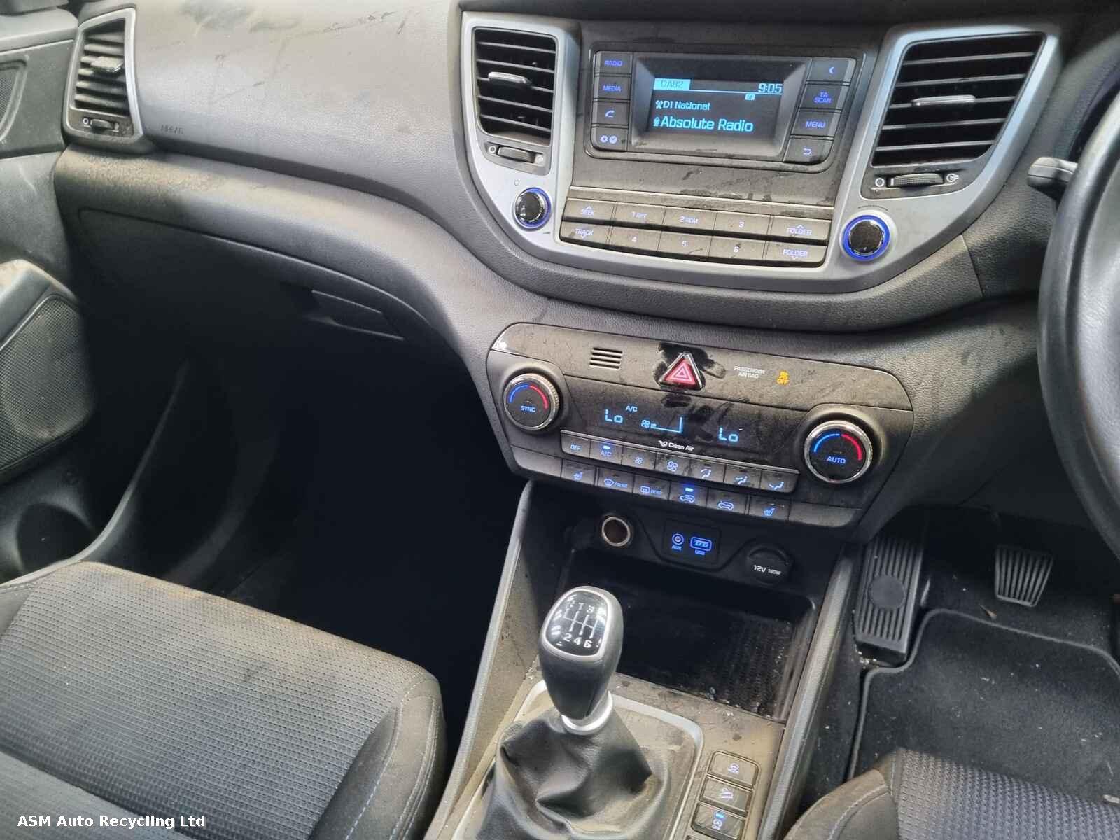 View Auto part Hyundai Tucson 2015 5 Door Estate Breaking