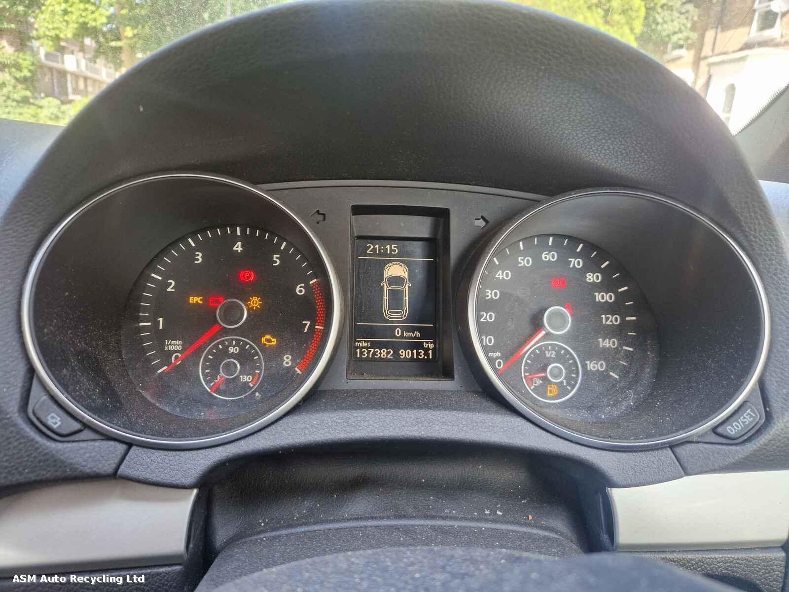 View Auto part Volkswagen Golf 2012 2 Door Convertible Breaking