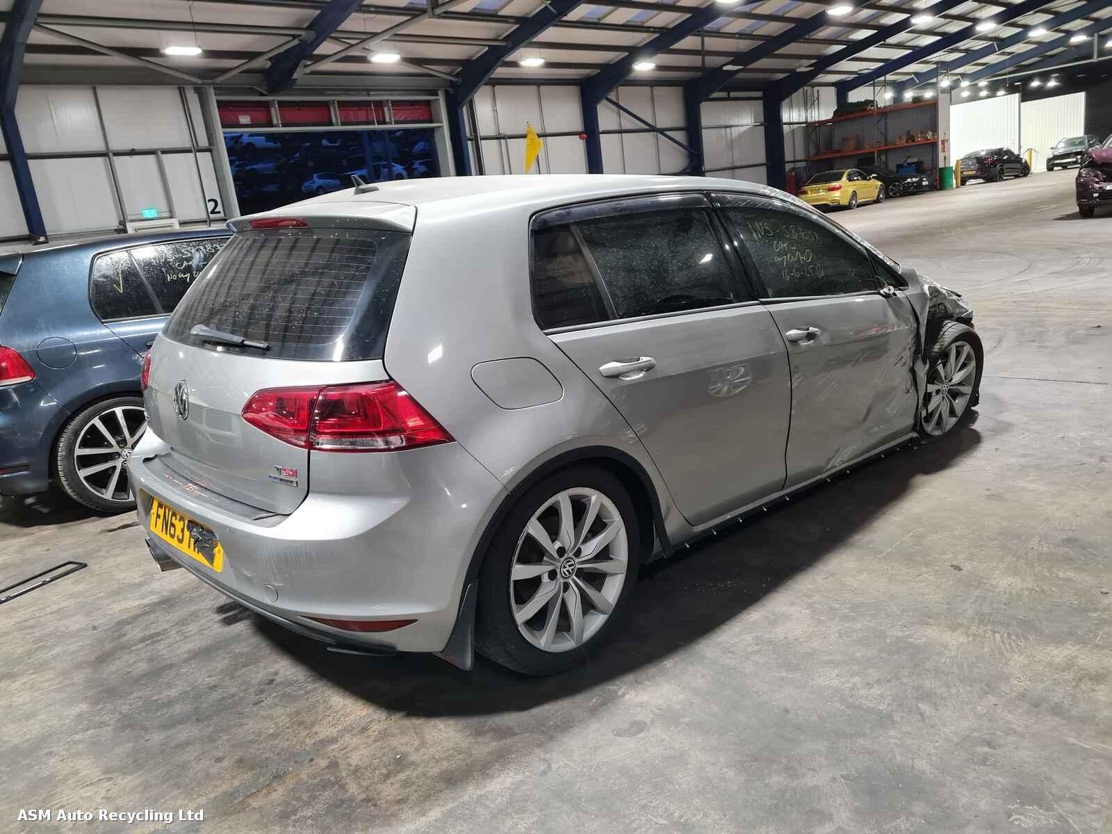 View Auto part Volkswagen Golf 2013 Unknown Hatchback Breaking