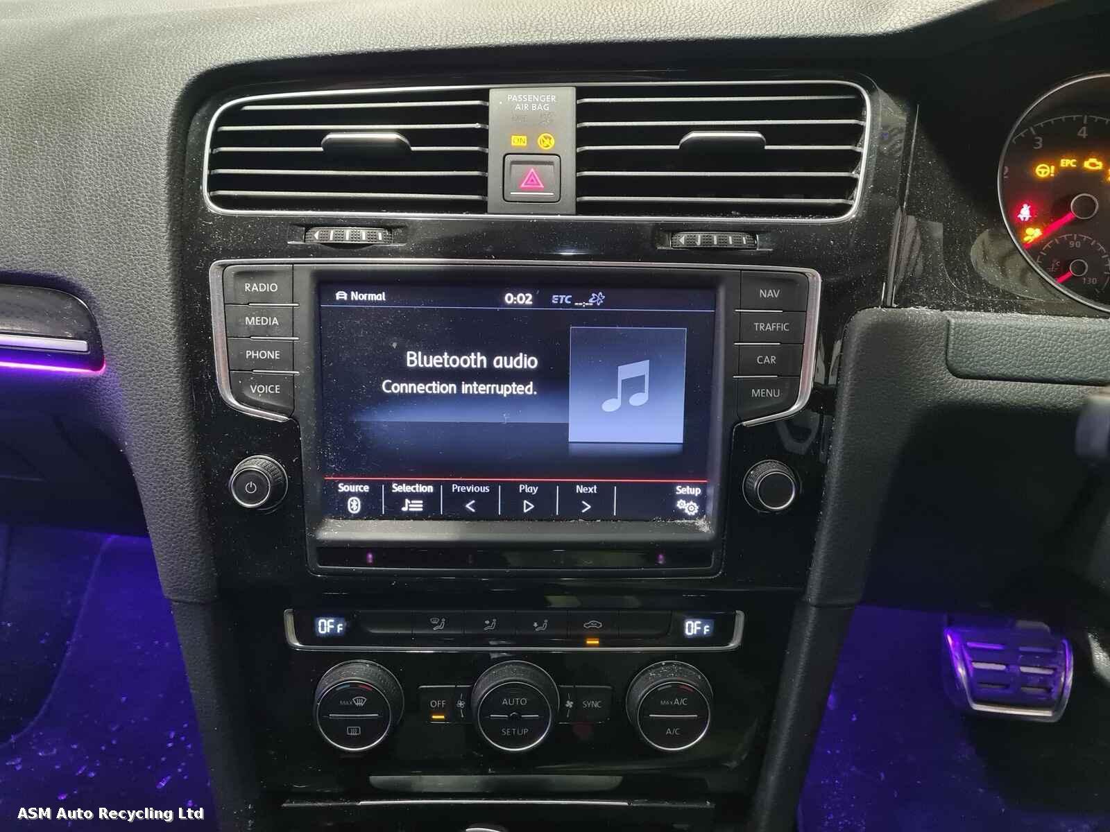View Auto part Volkswagen Golf 2013 Unknown Hatchback Breaking