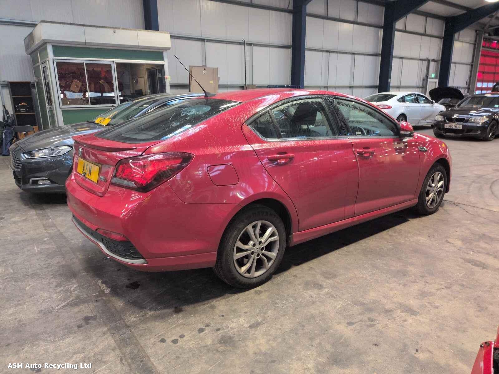 View Auto part Mg Mg6 2015 5 Door Hatchback Breaking