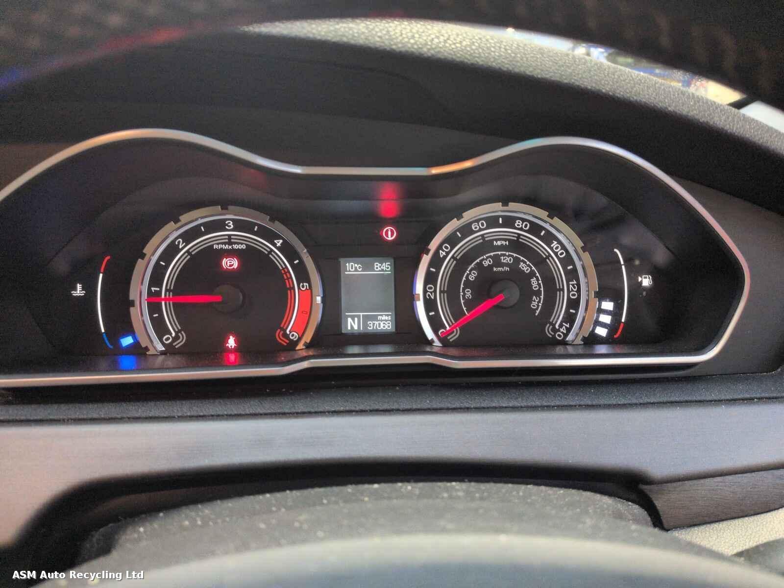 View Auto part Mg Mg6 2015 5 Door Hatchback Breaking