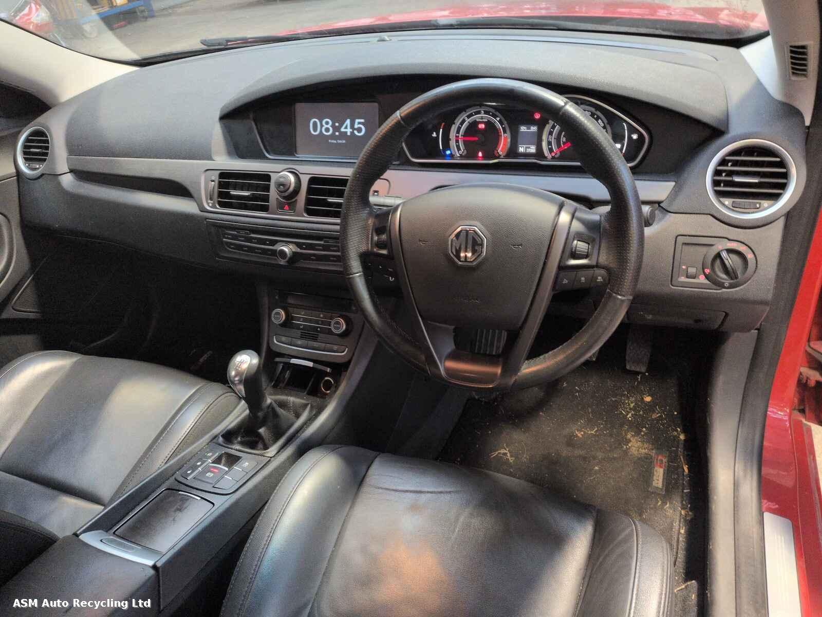 View Auto part Mg Mg6 2015 5 Door Hatchback Breaking