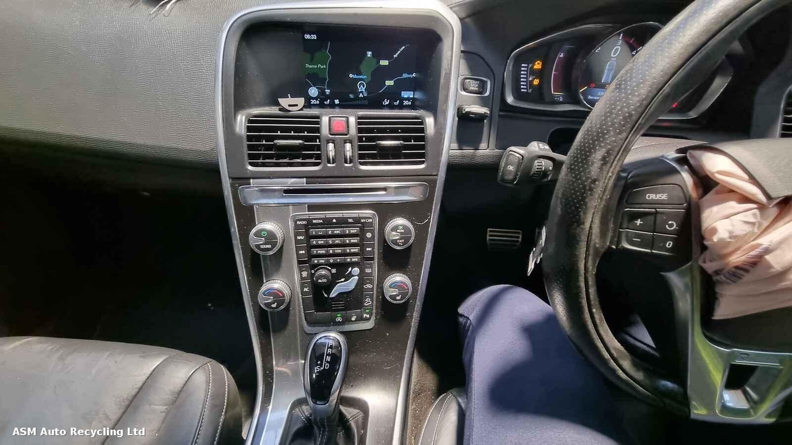 View Auto part Volvo Xc60 2015 5 Door Estate Breaking